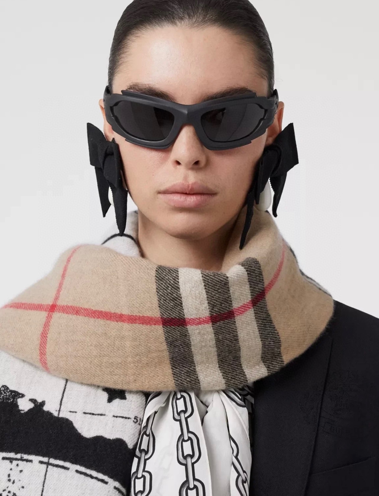 𝐁𝐮𝐫𝐛𝐞𝐫𝐫𝐲 Spliced Swan Scarf