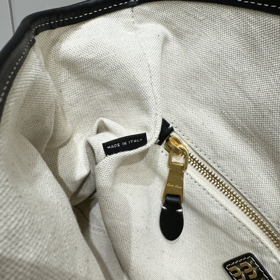 Miu Miu Ivy tote bag