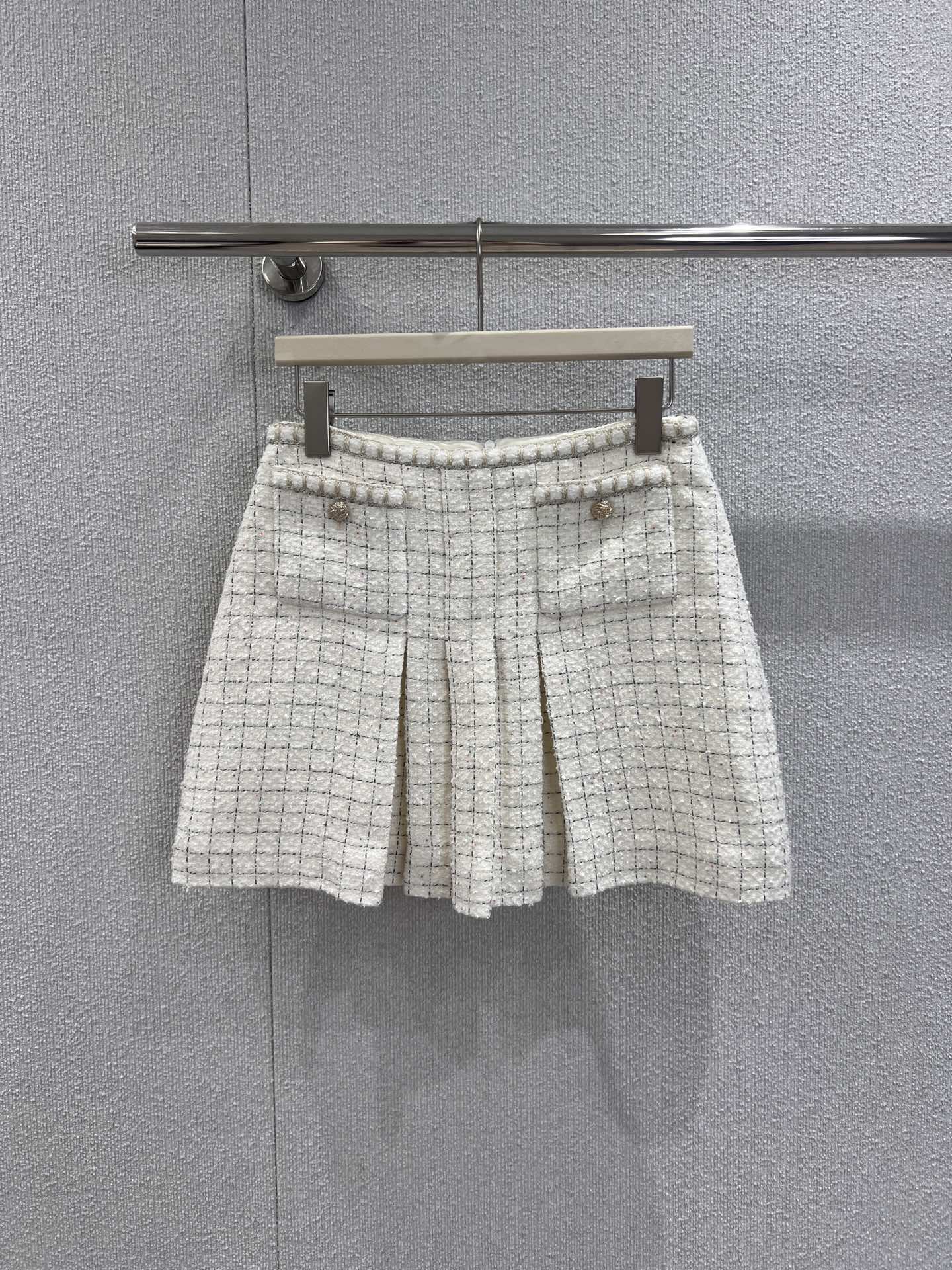 CHANEL 25B Haute Couture-Inspired Tweed Set