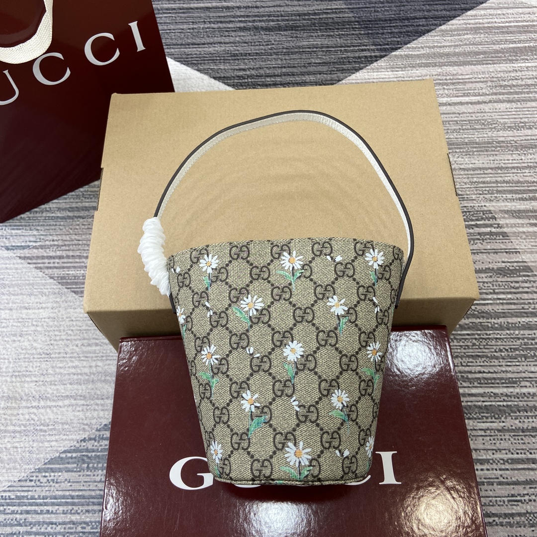 Gucci x Naon Jeong Kids' Bucket Bag