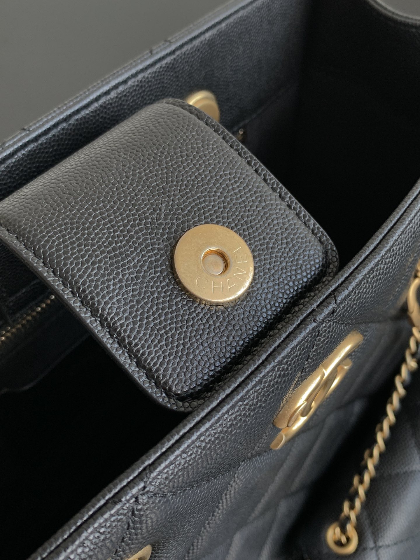 Chanel-24A Two-in-One Letter Tote Bag in Black