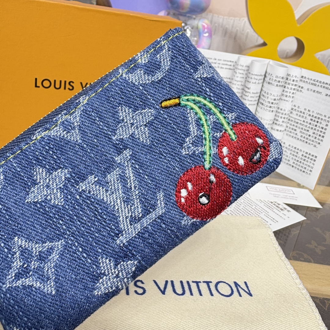 M14938 LV x TM Key Pouch