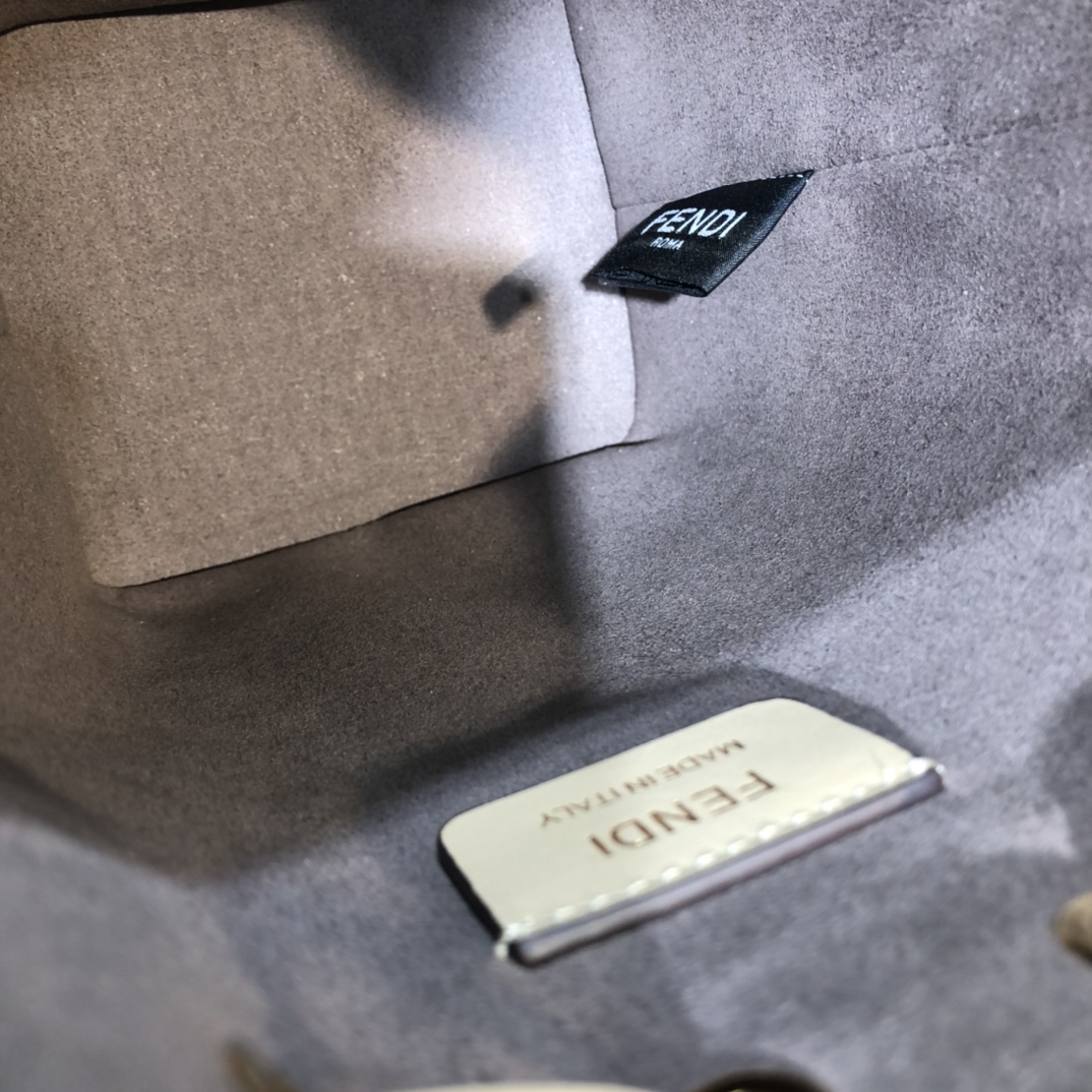 FENDI-Calfskin FF Logo Bucket Bag-Pink