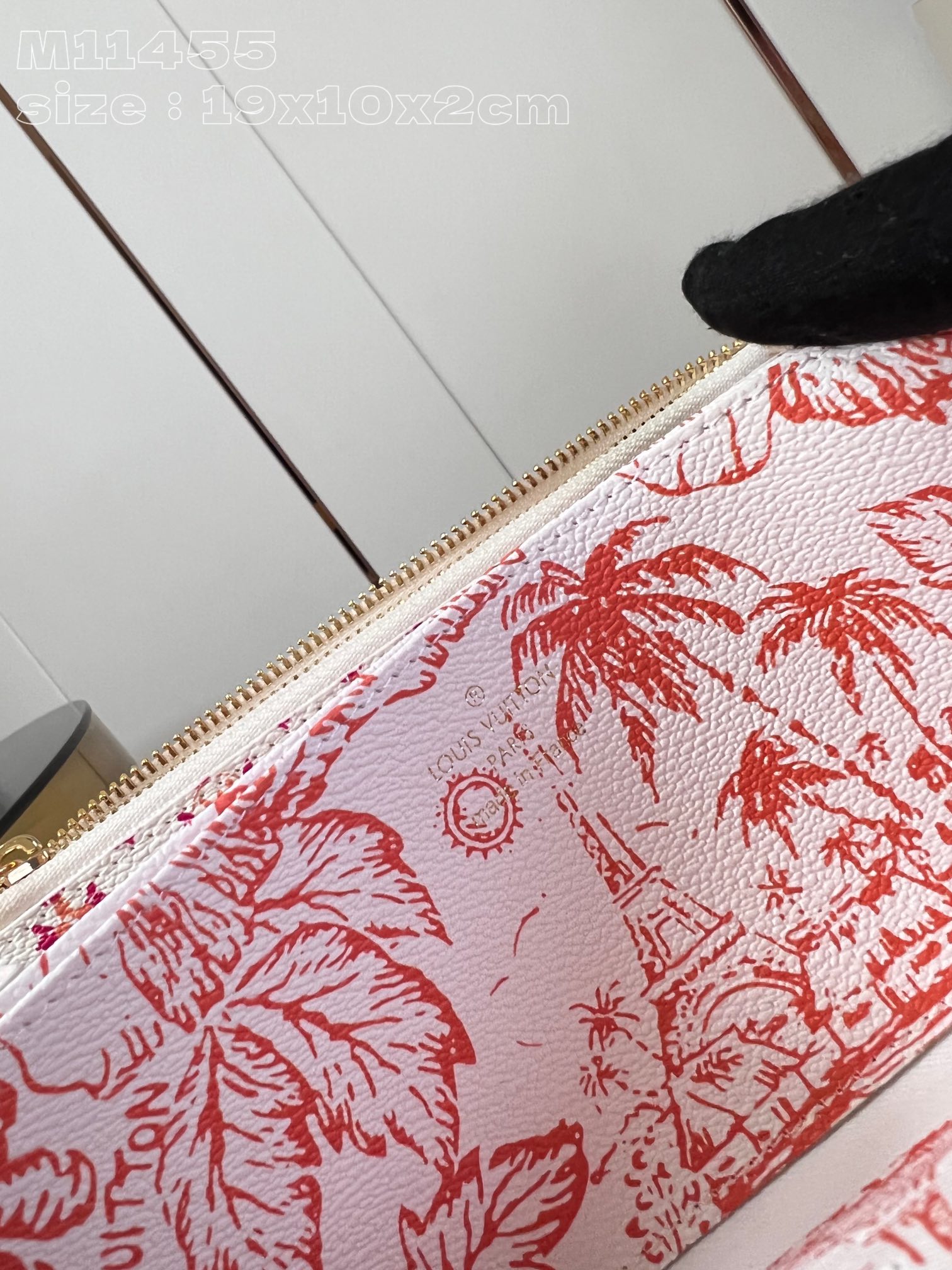 LOUIS VUITTON By The Pool Zippy Wallet M11455