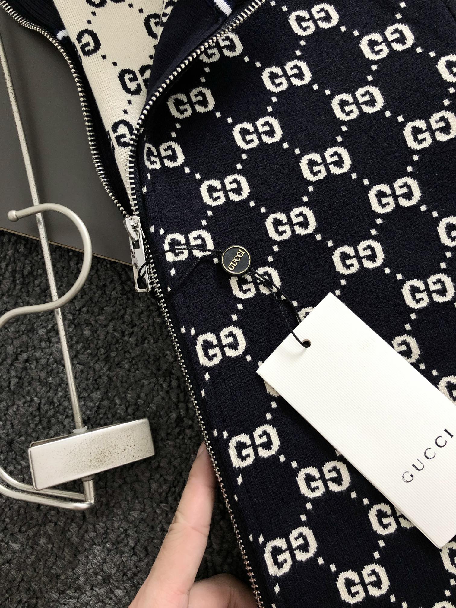 Gucci- two-tone letter jacquard stand-up collar wool jacket