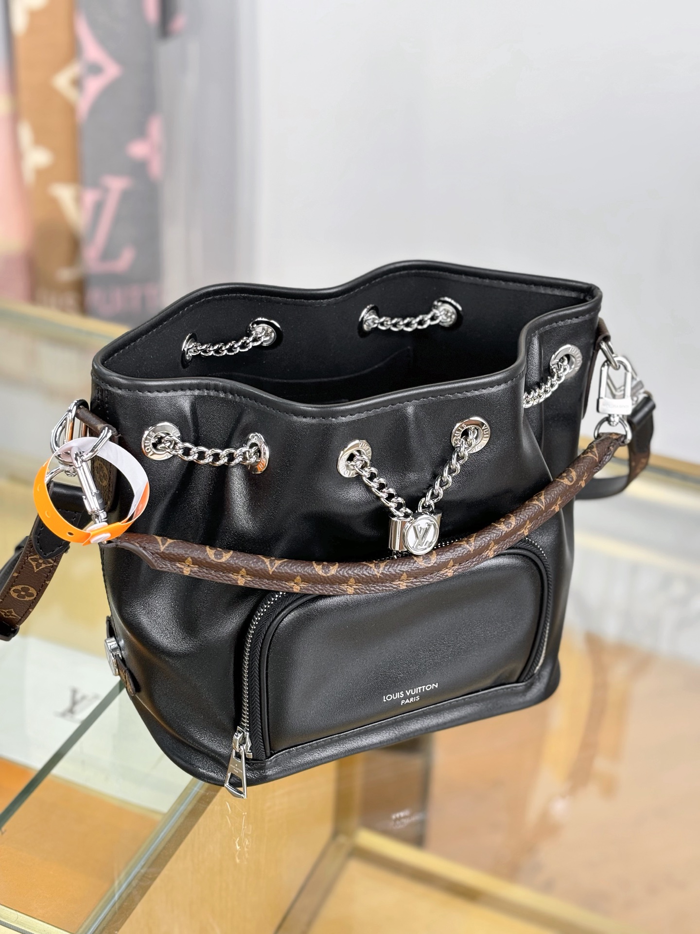 LV M14377 No Way Vibe