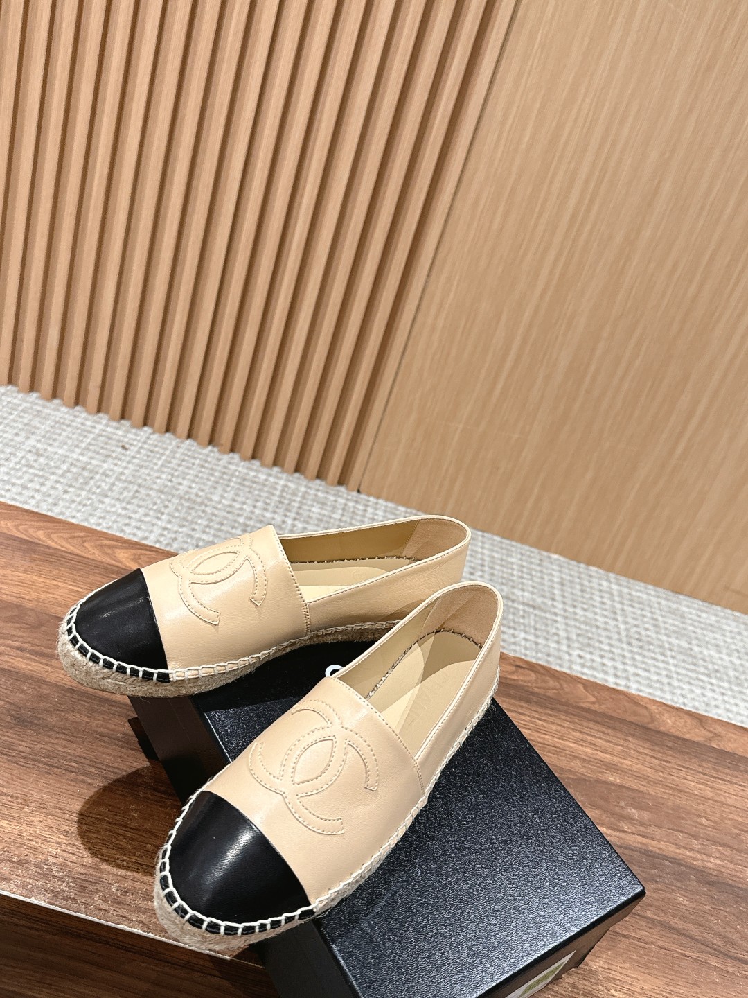 Chanel Espadrilles-Beige