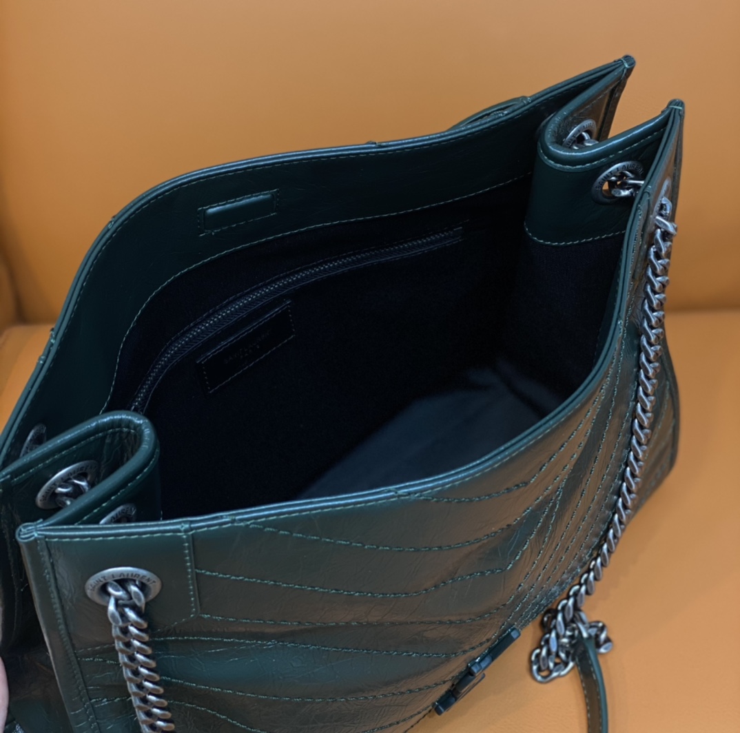 Saint Laurent Niki Medium Foldable Leather Tote