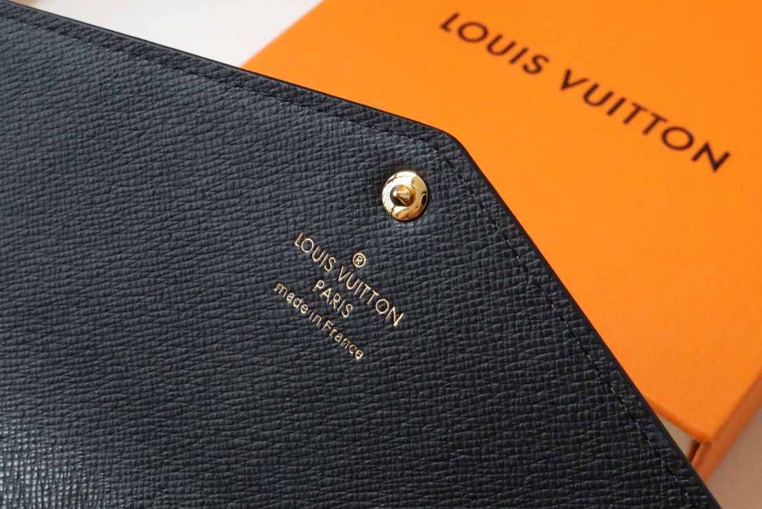 Louis Vuitton Autres Toiles Monogram M80726 Sarah Wallet
