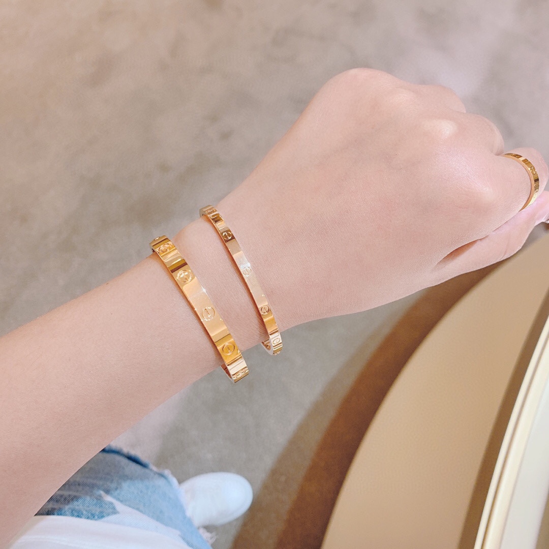 Cartier-Love bracelet