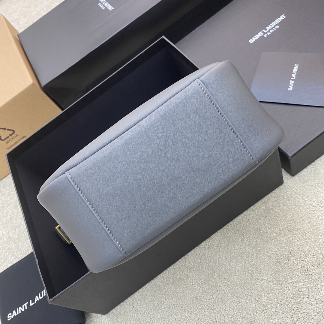 SAINT LAURENT ROSE Hobo Bag