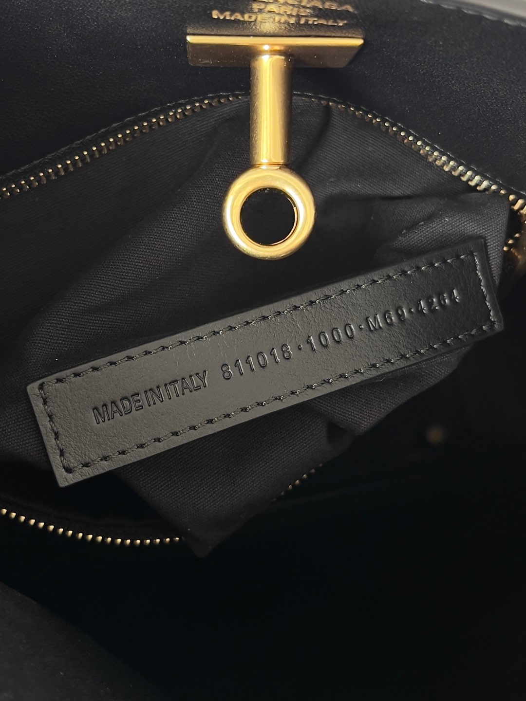 𝐁𝐚𝐥𝐞𝐧𝐜𝐢𝐚𝐠𝐚 𝐁𝐞𝐥 𝐀𝐢𝐫 𝐇𝐨𝐛𝐨