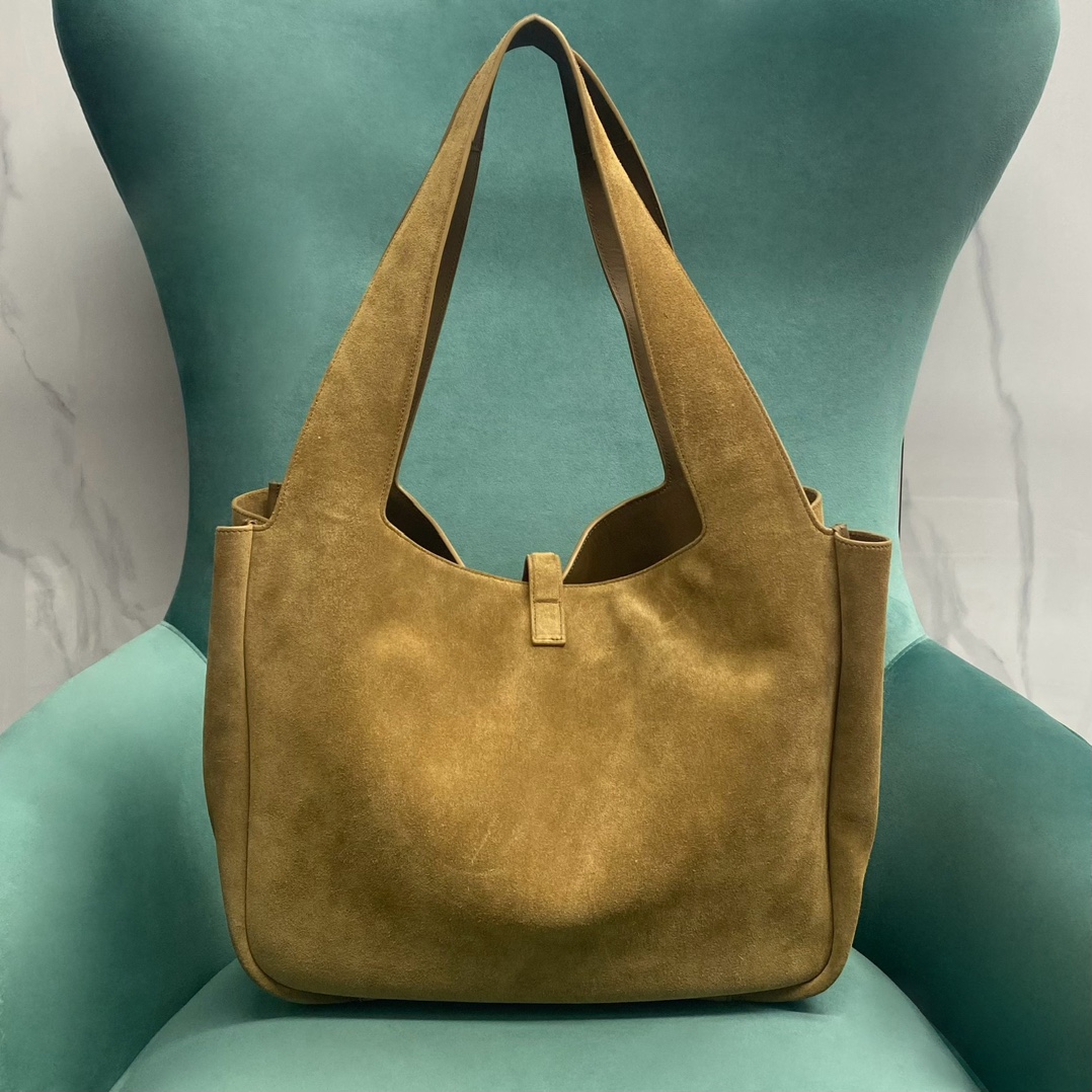 YSL-LE 5 À 7 BEA in suede