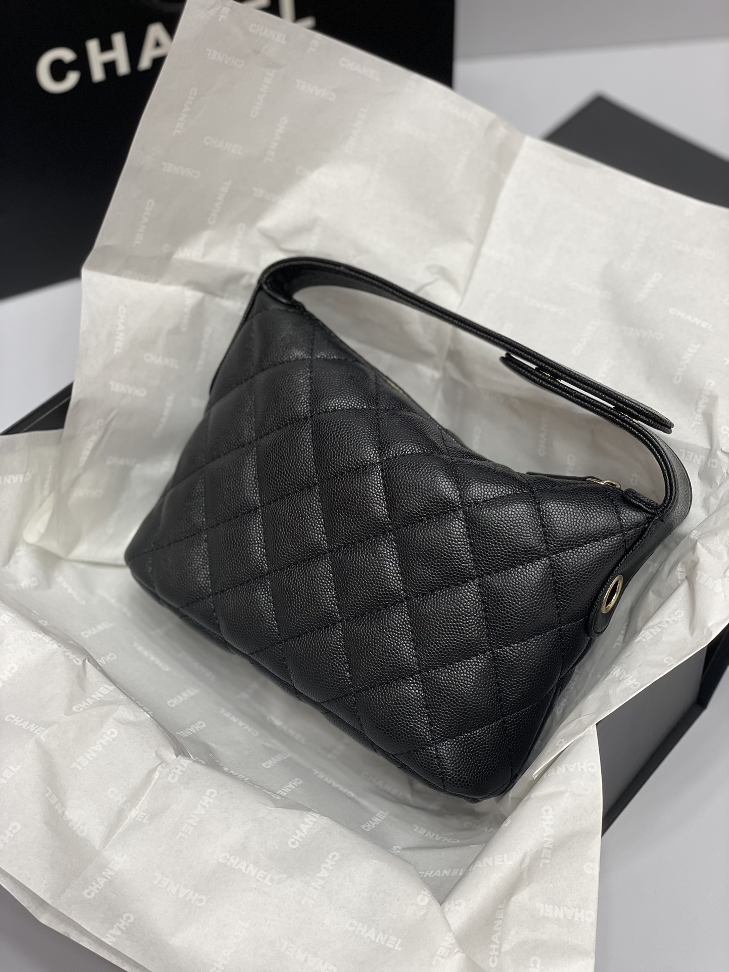 CHANEL-25C hobo small lunch box bag