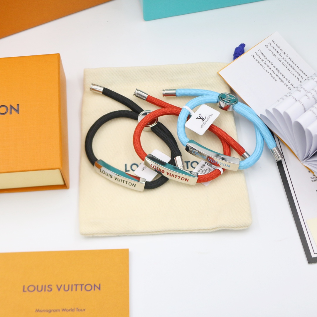 Louis Vuitton alloy LOGO bracelet