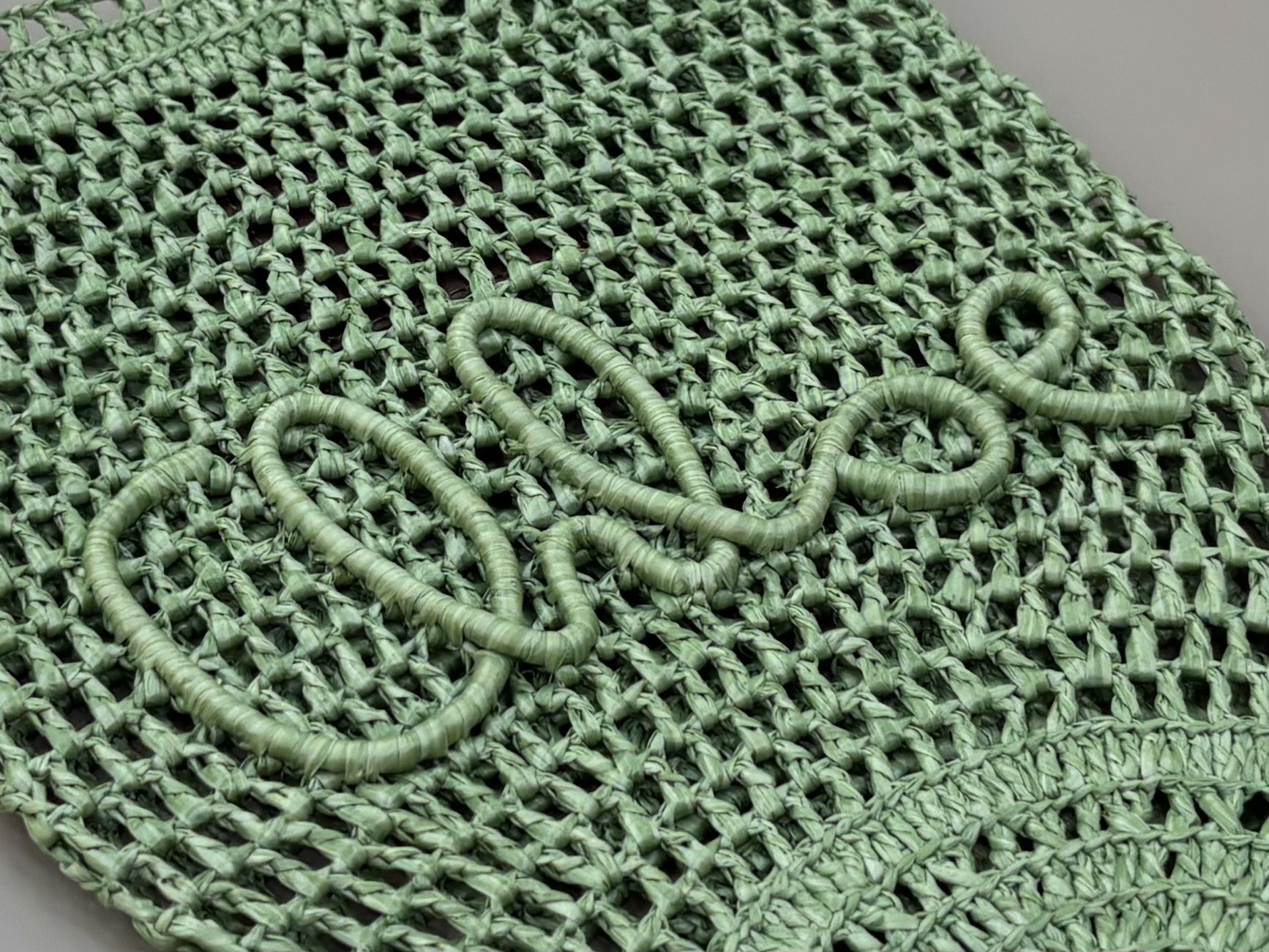 Chloé Small Summer Banana tote bag in raffia