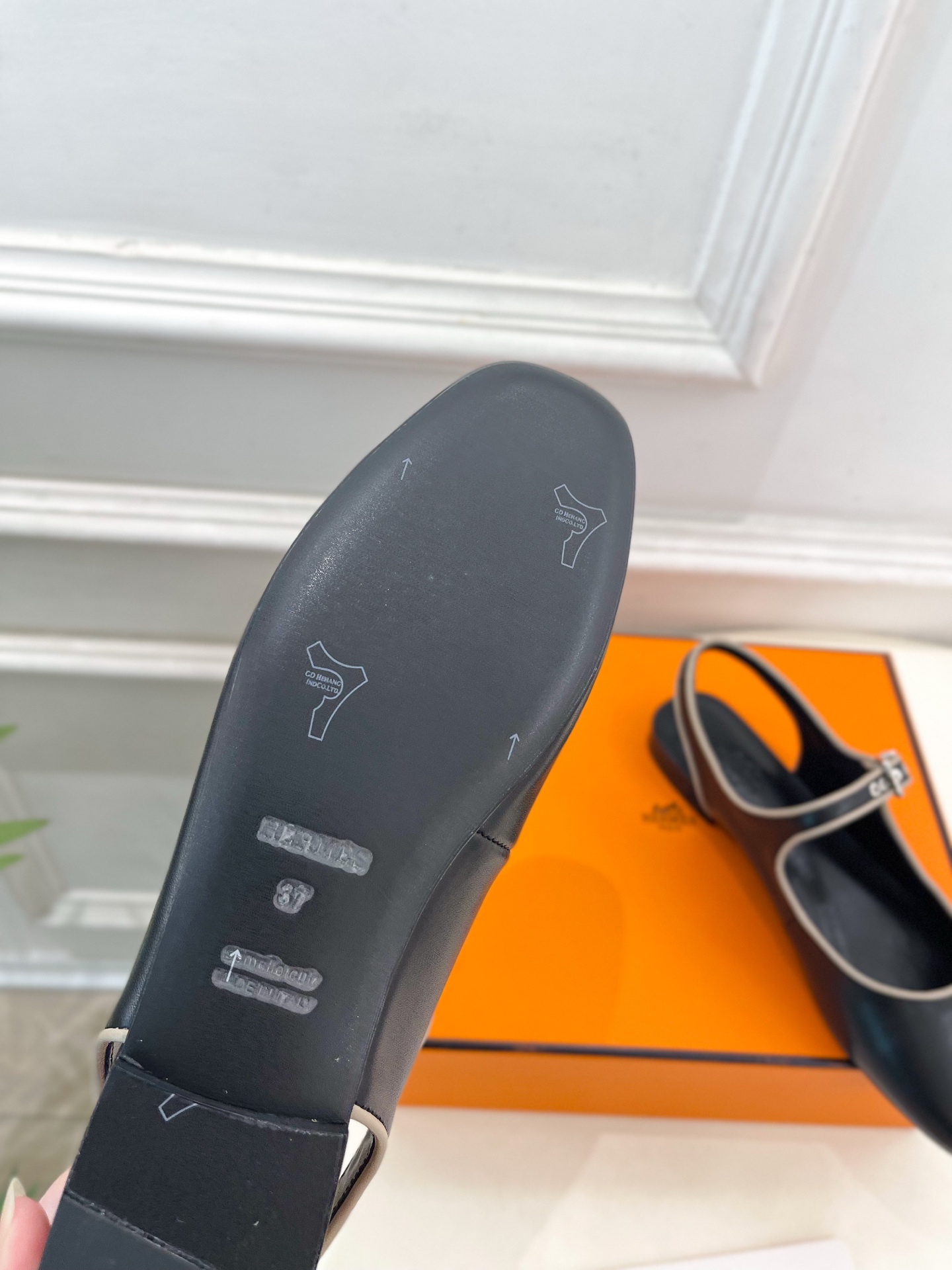 HERMÈS Kleo Mule Sandals