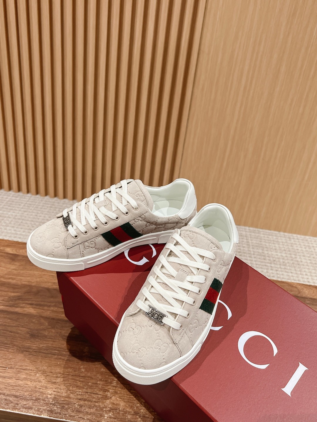 𝙂𝙪𝙘𝙘𝙞 𝘼𝙘𝙚#