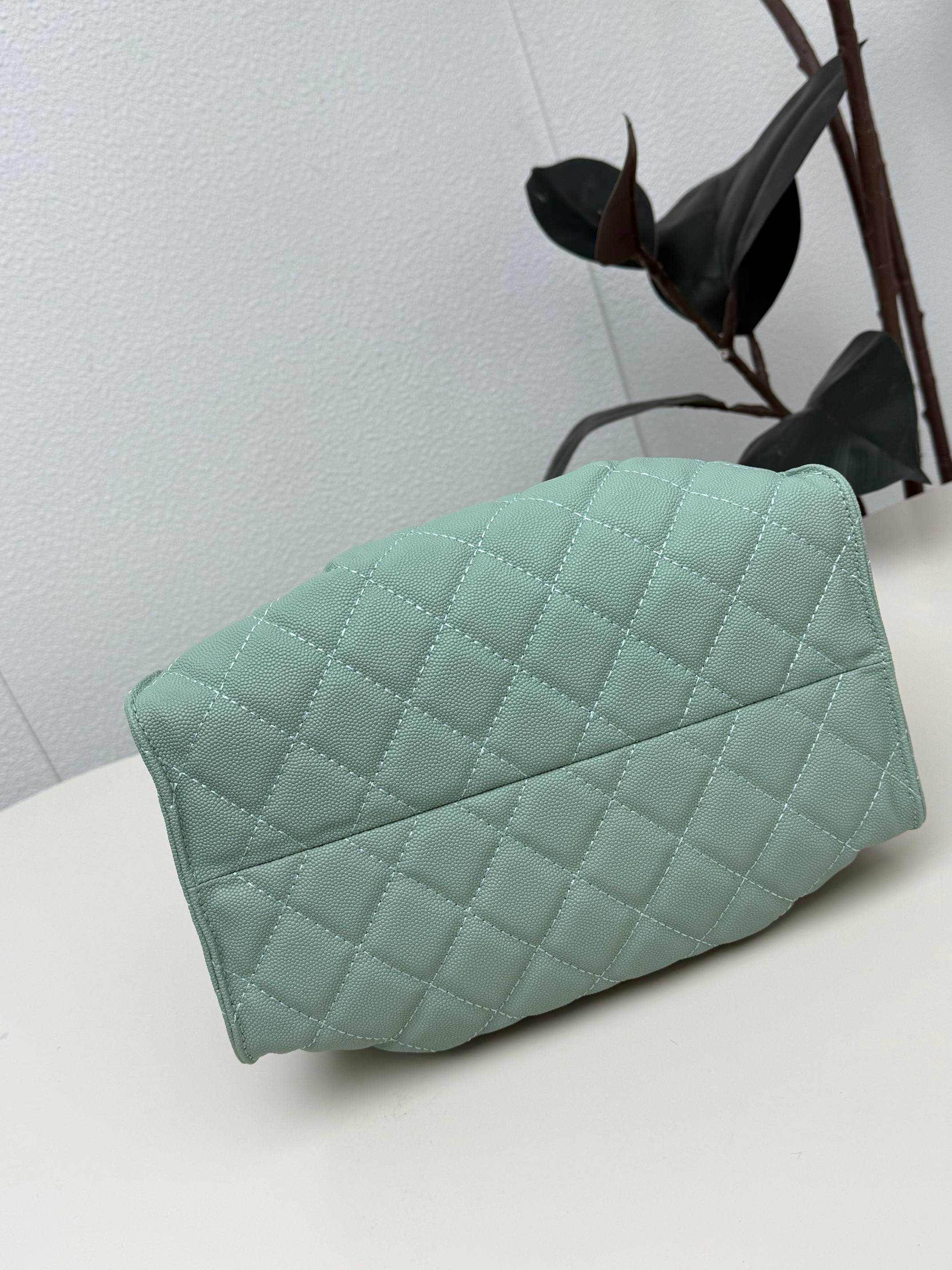 CHANEL Hobo Bucket Bag