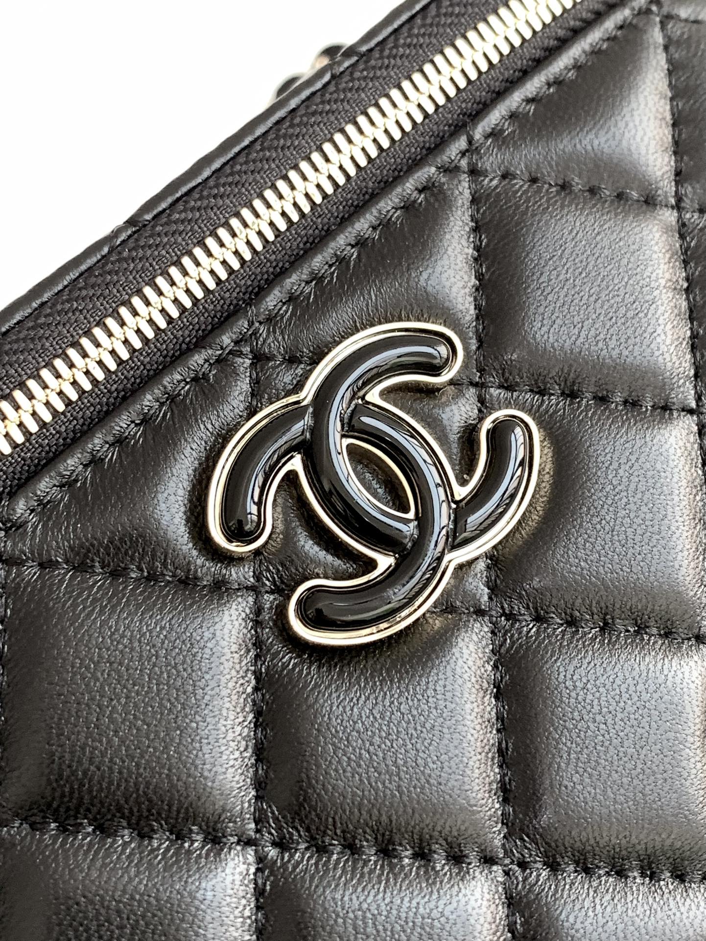 chanle Love makeup small lipstick box