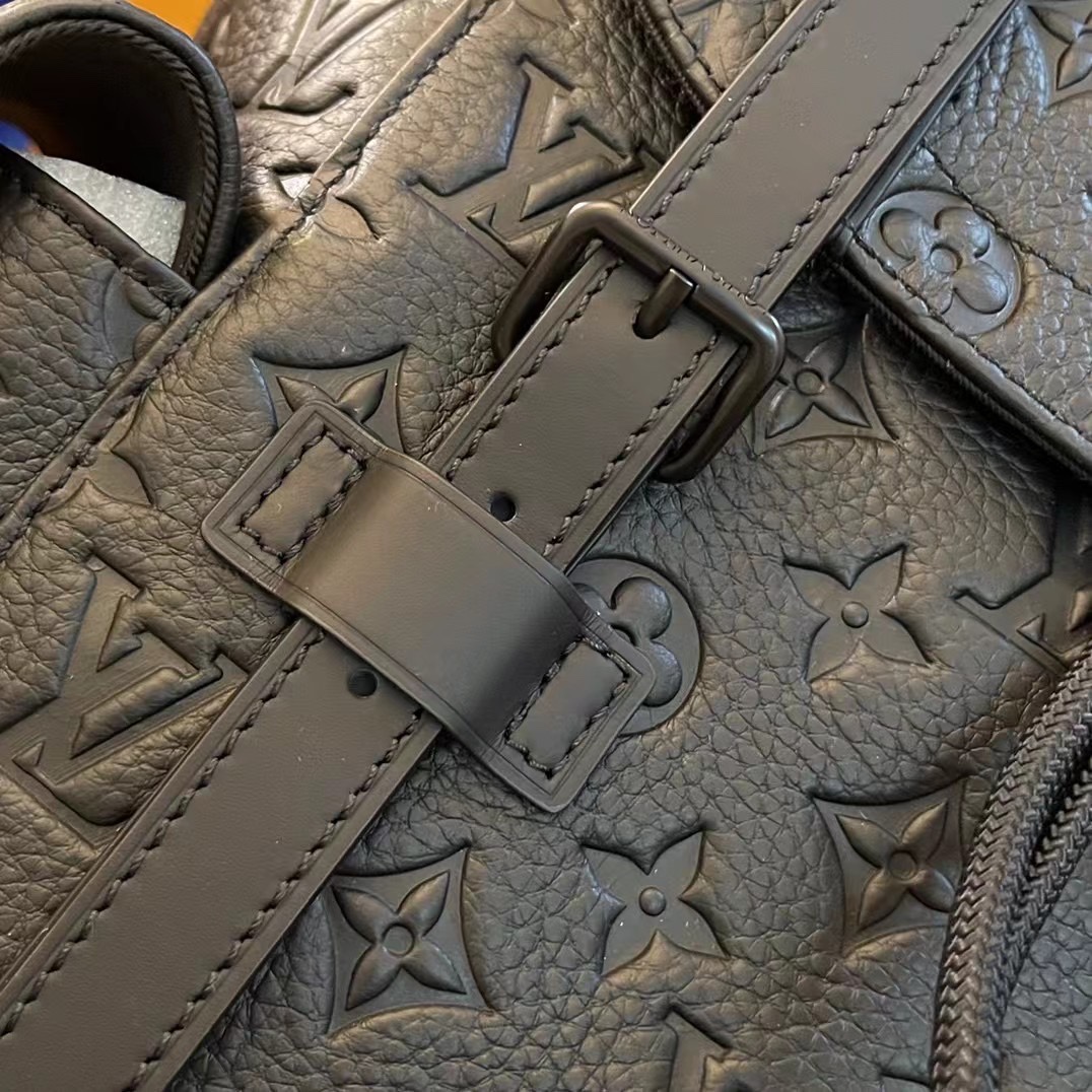 Louis Vuitton Monogram Taurillon Leather M55699 Christopher MM