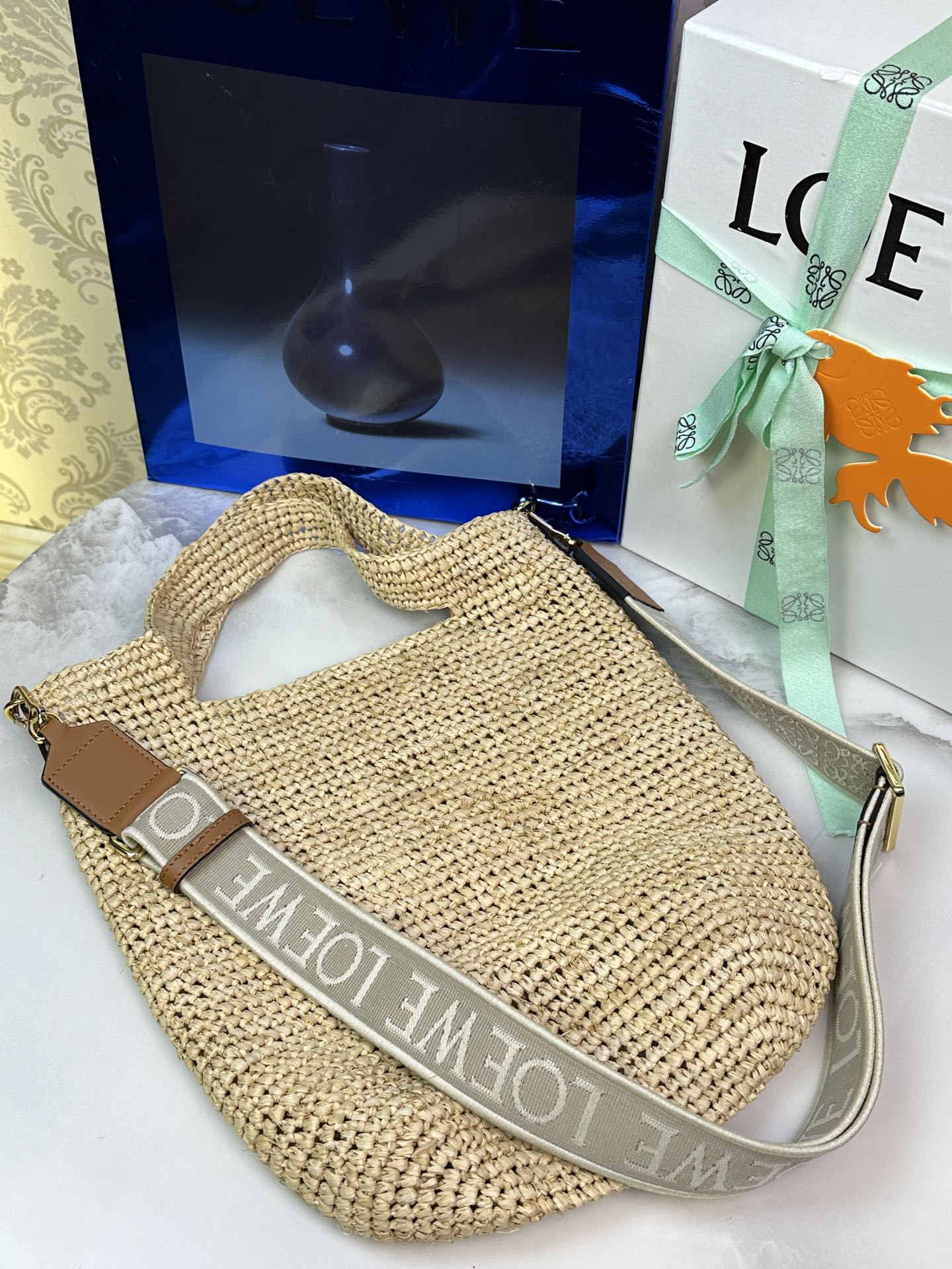 Loewe-𝙋𝙖𝙪𝙡𝙖 𝙞𝙗𝙞𝙯𝙖 -Mini raffia straw bag
