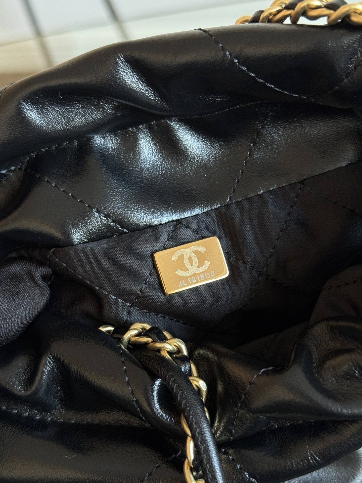 CHANEL 22 Handbag