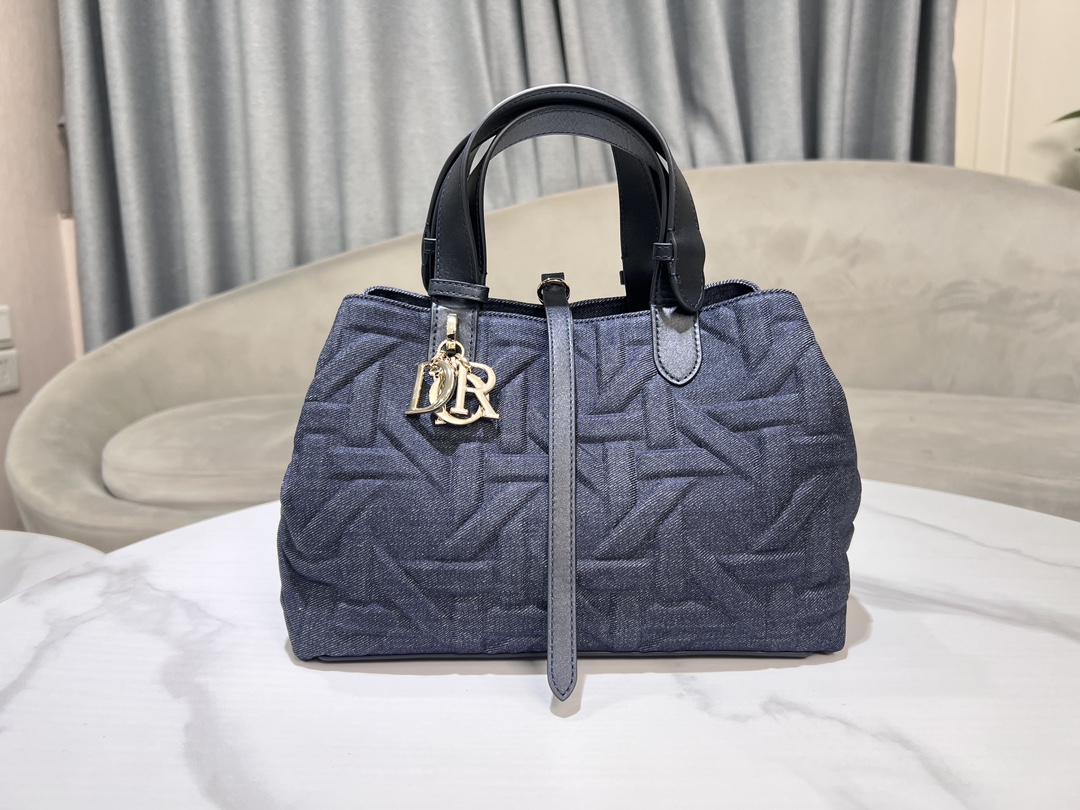 Medium D Toujours bag