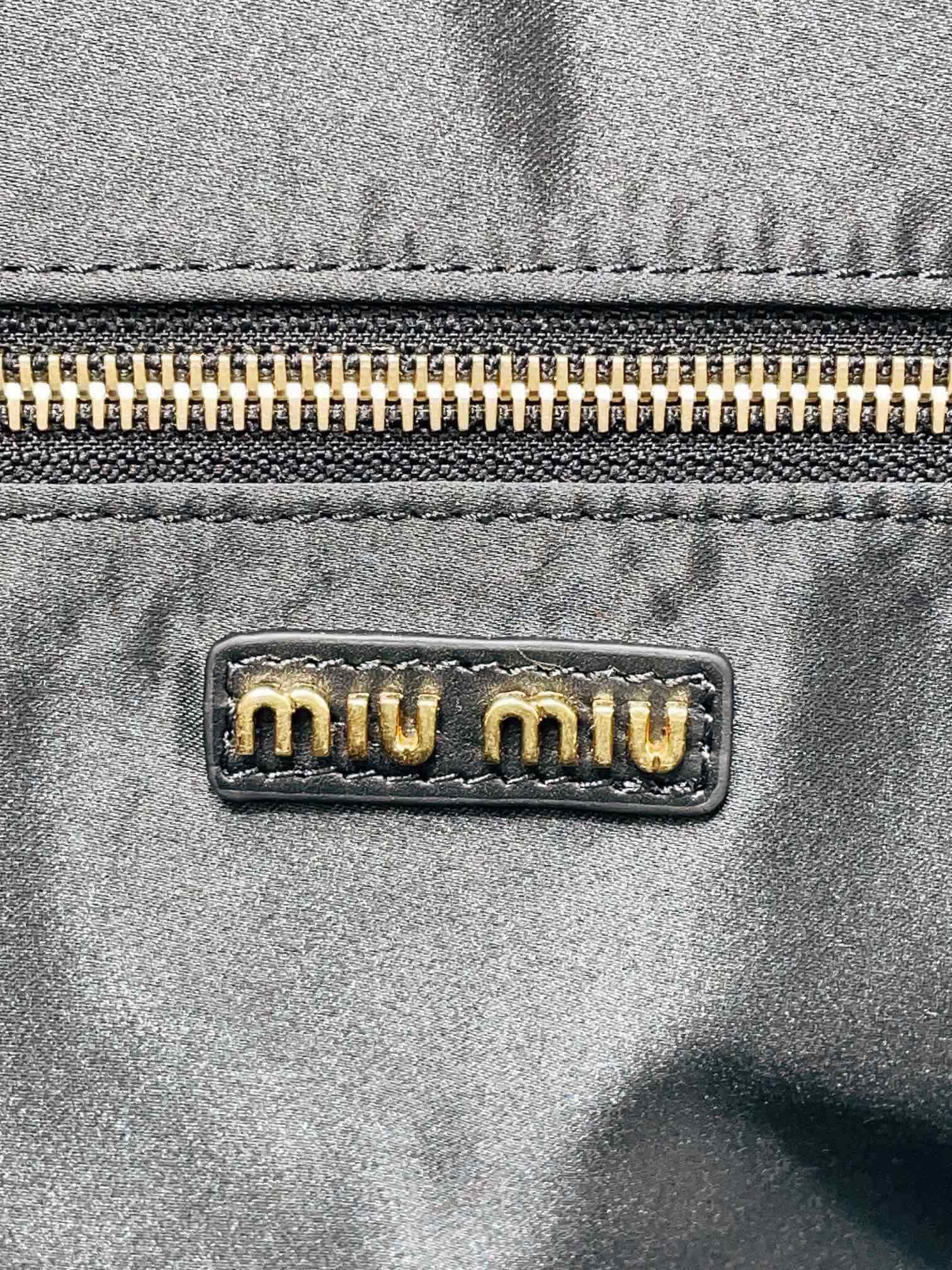 Miu Miu-Leather Beau bag-Black