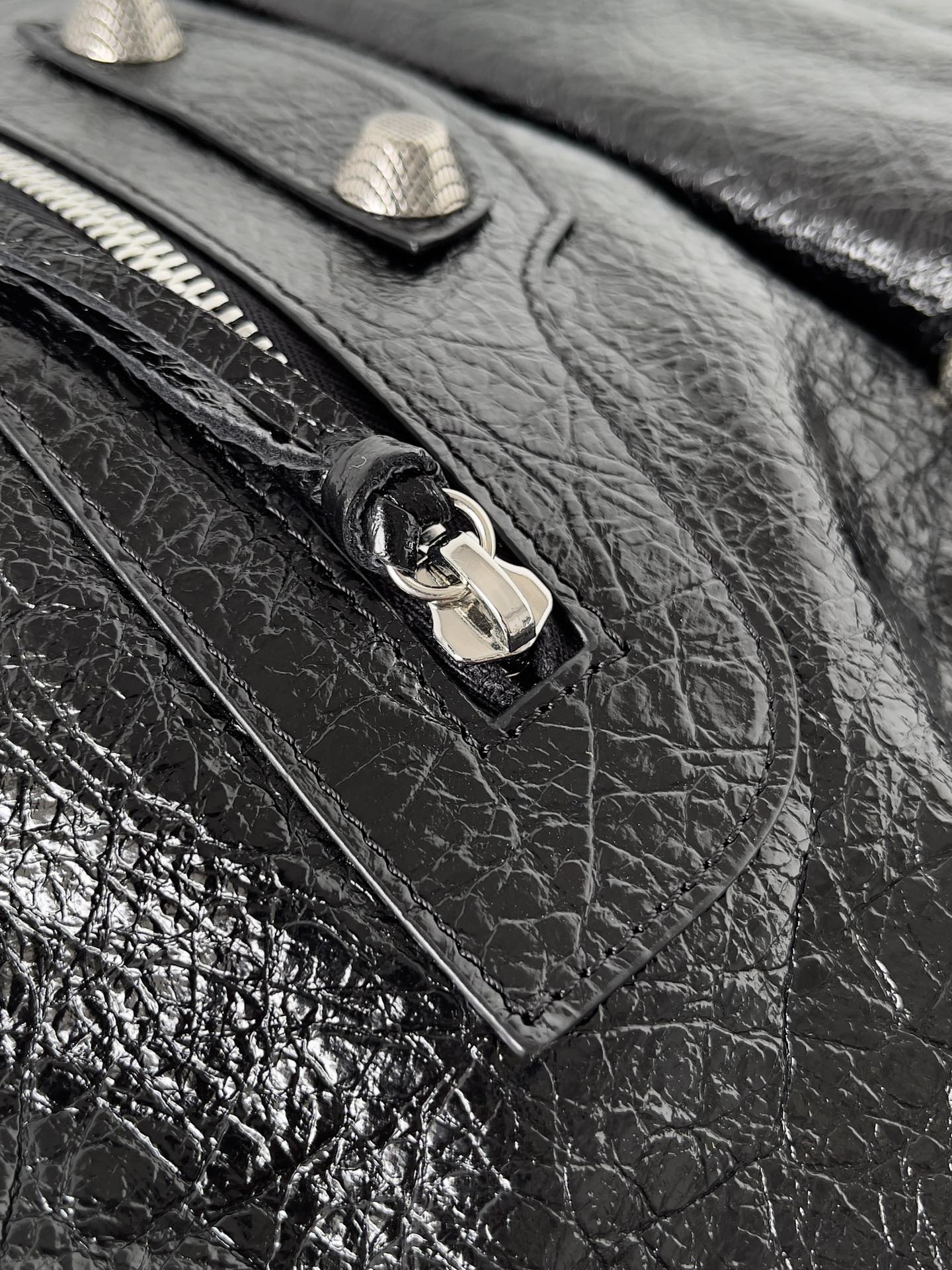 Balenciaga Le Cagole