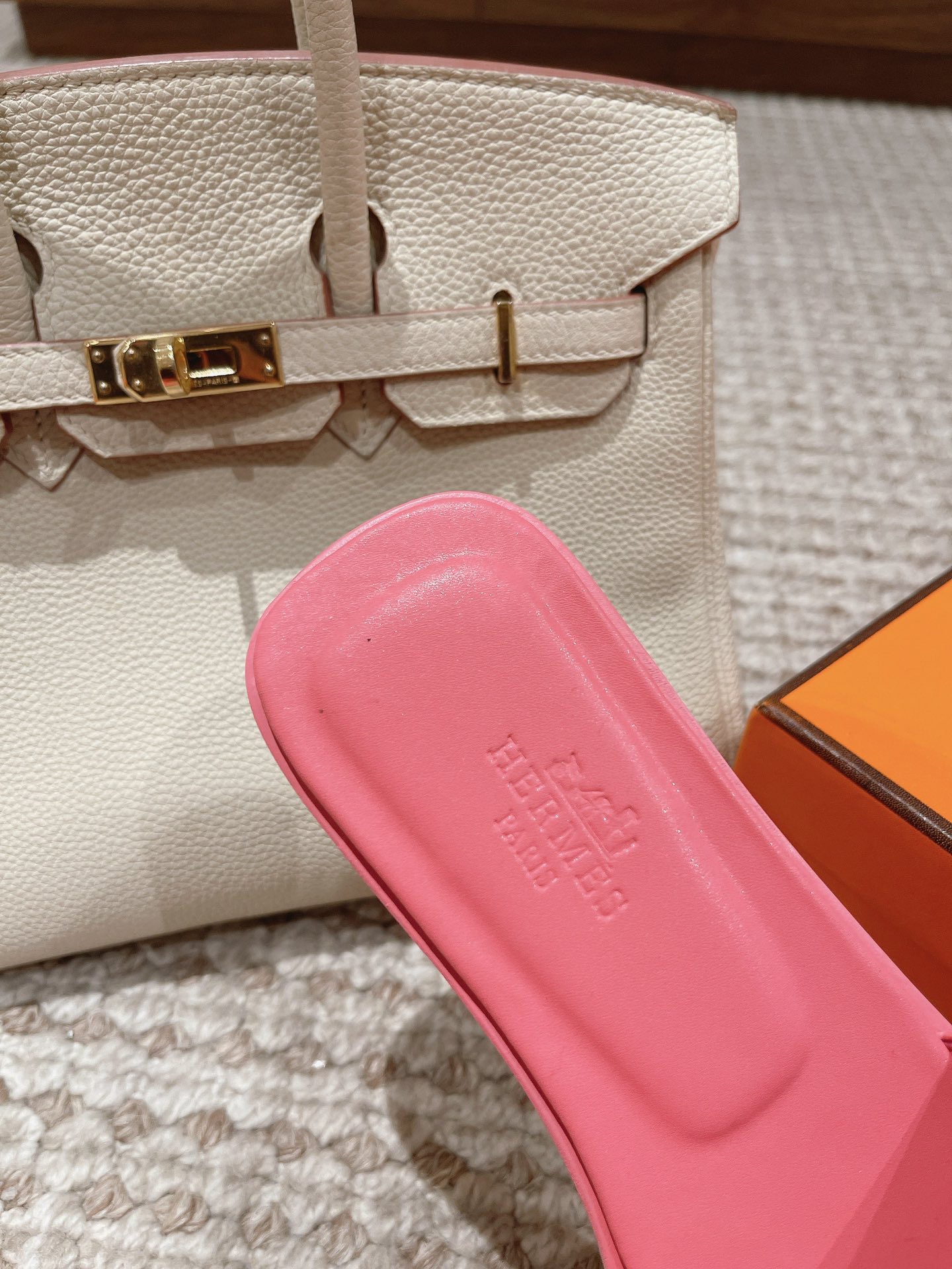 Hermès lizard print sandals-pink