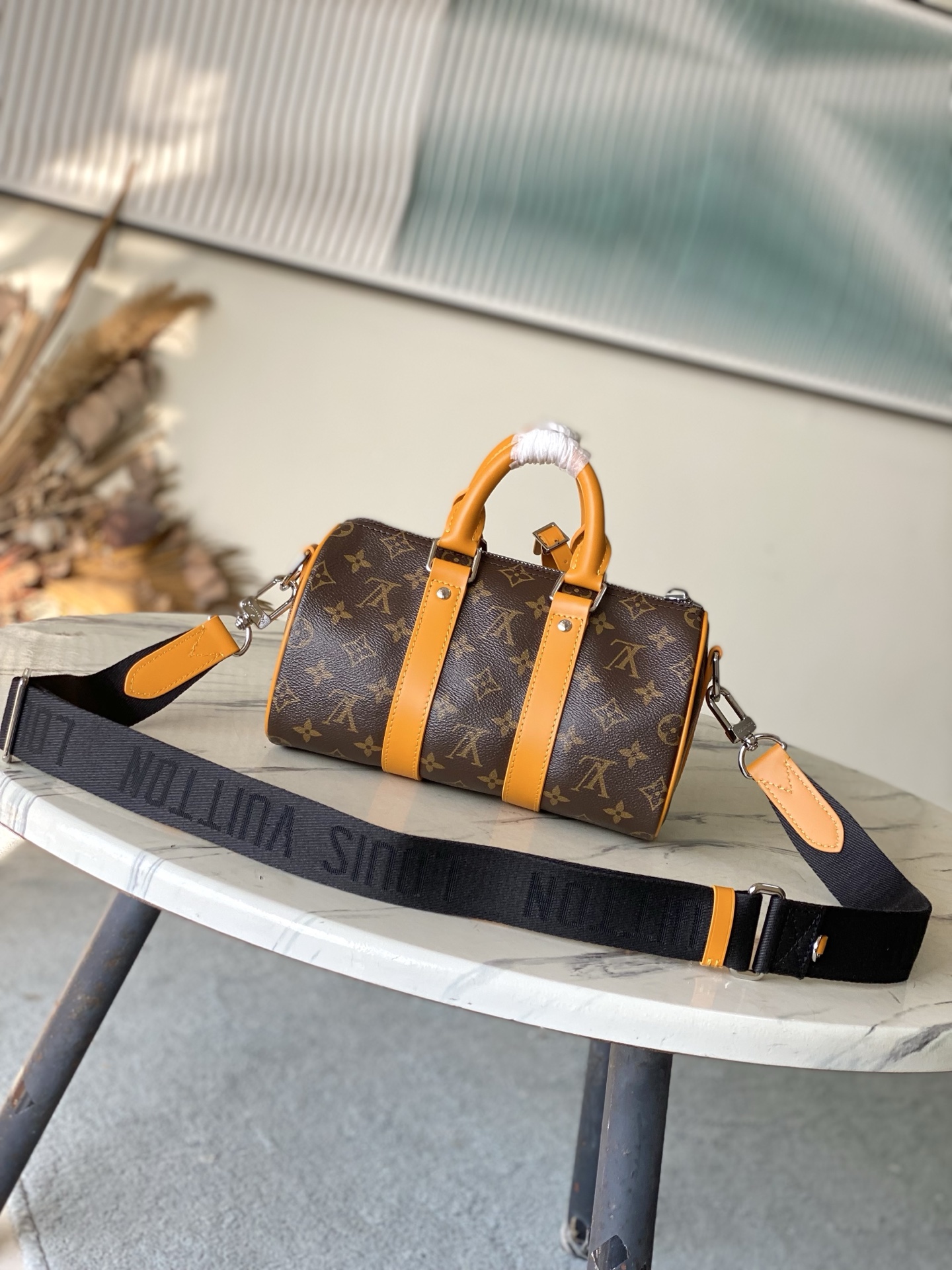 Louis Vuitton M12733 Keepall Bandoulière 25