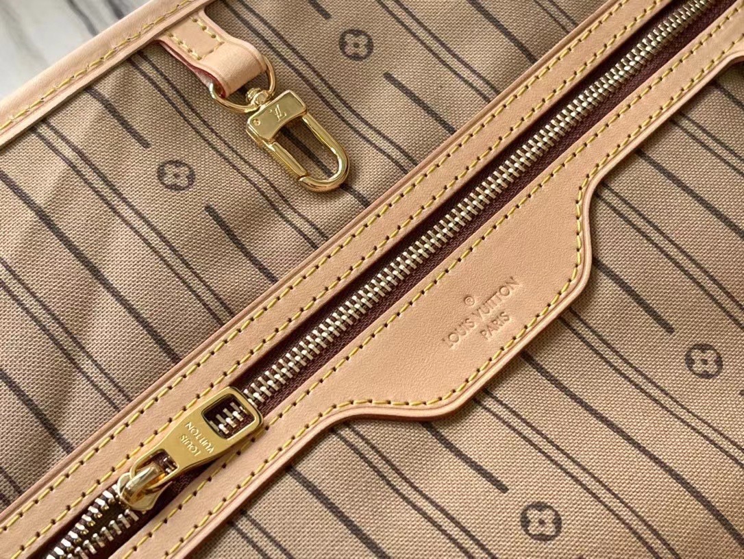 Louis Vuitton M40354 Delightful GM Hobo Bag Monogram Canvas