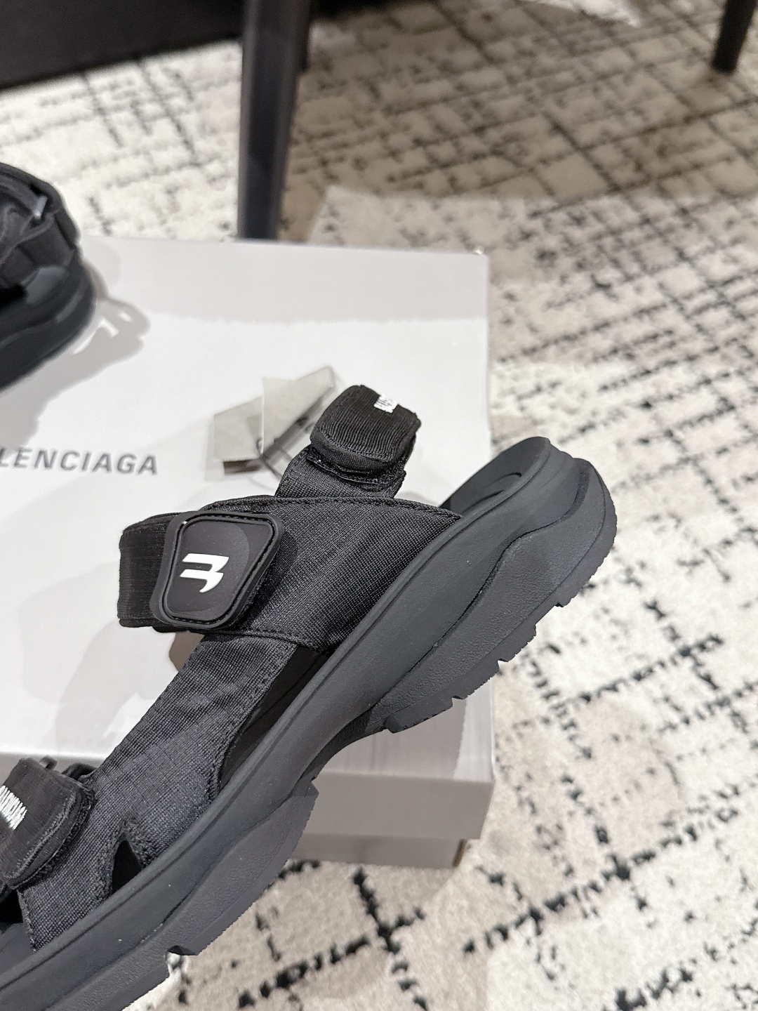 Balenciaga Tourist Series Unisex Velcro Sandals