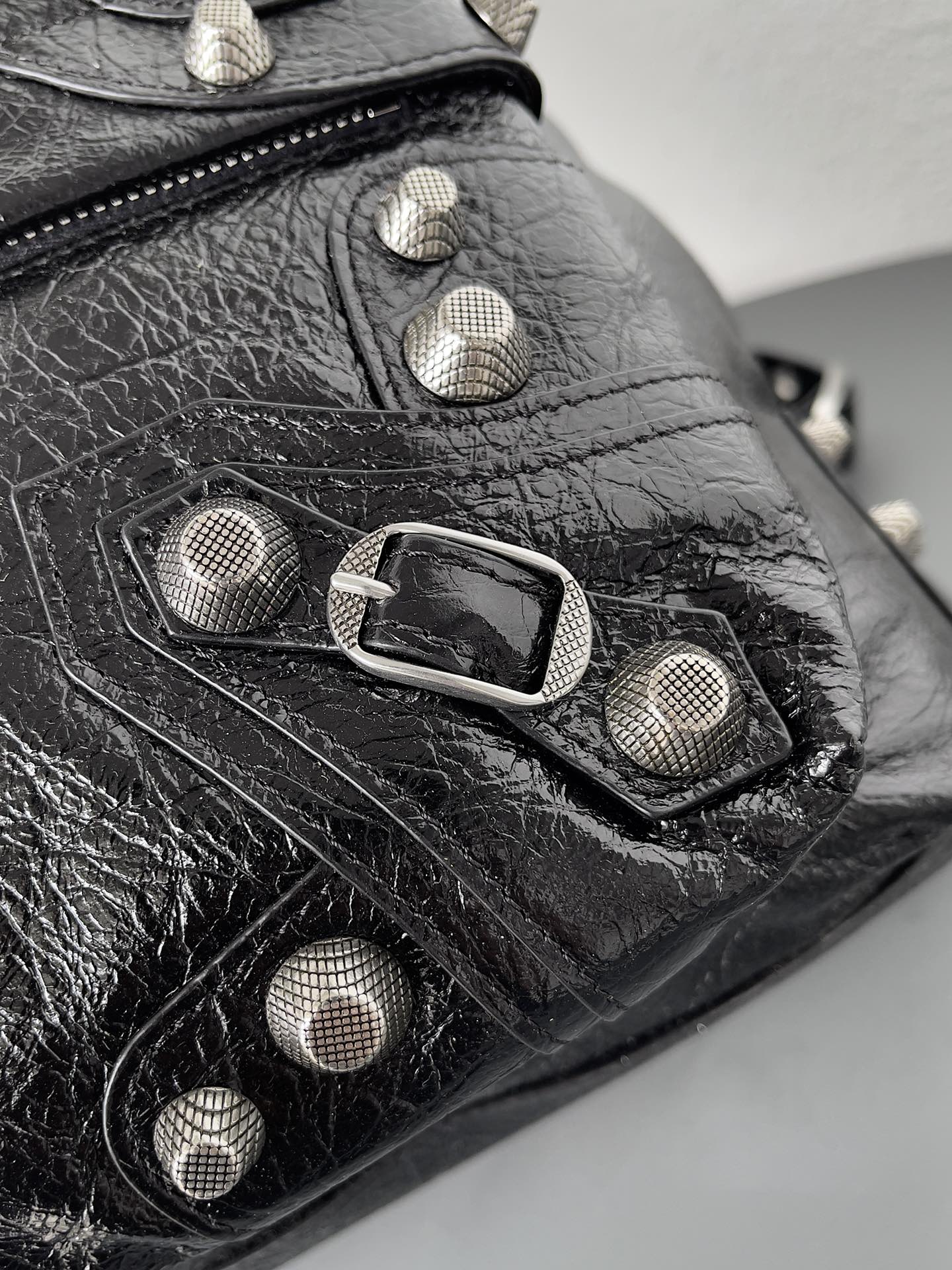 Balenciaga Le Cagole