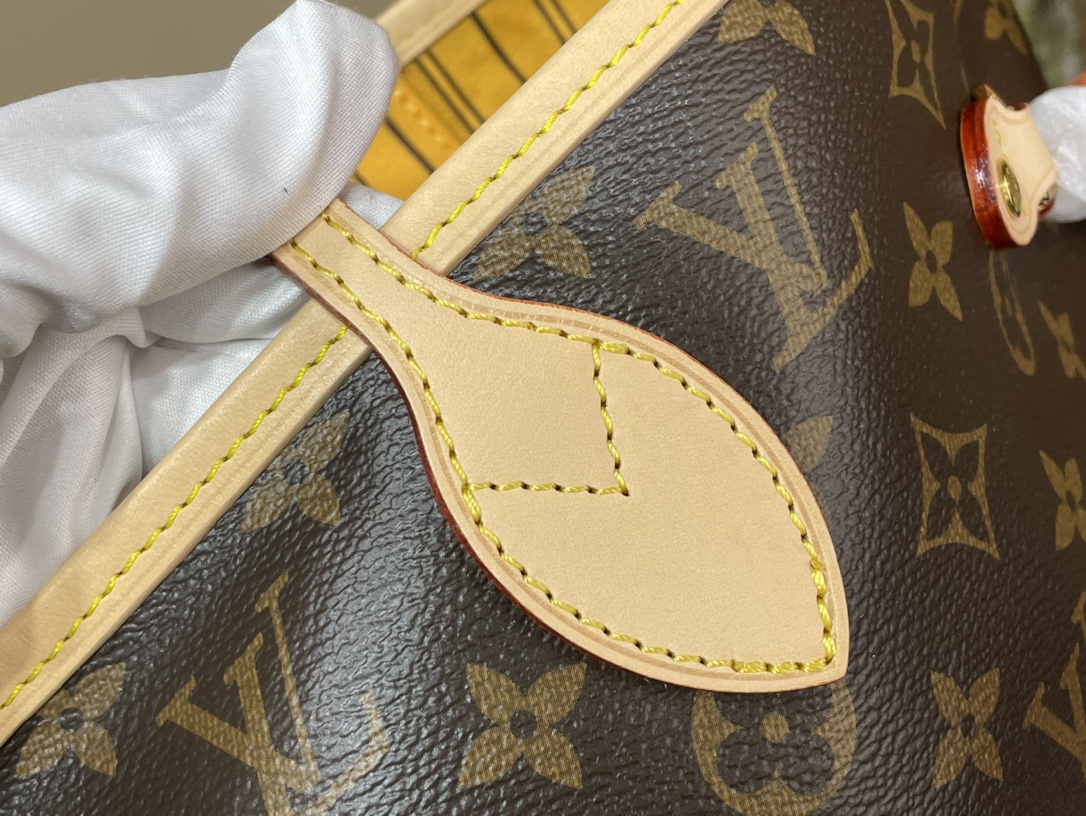 M11947 New Reversible Neverfull Bandoulière Inside Out MM