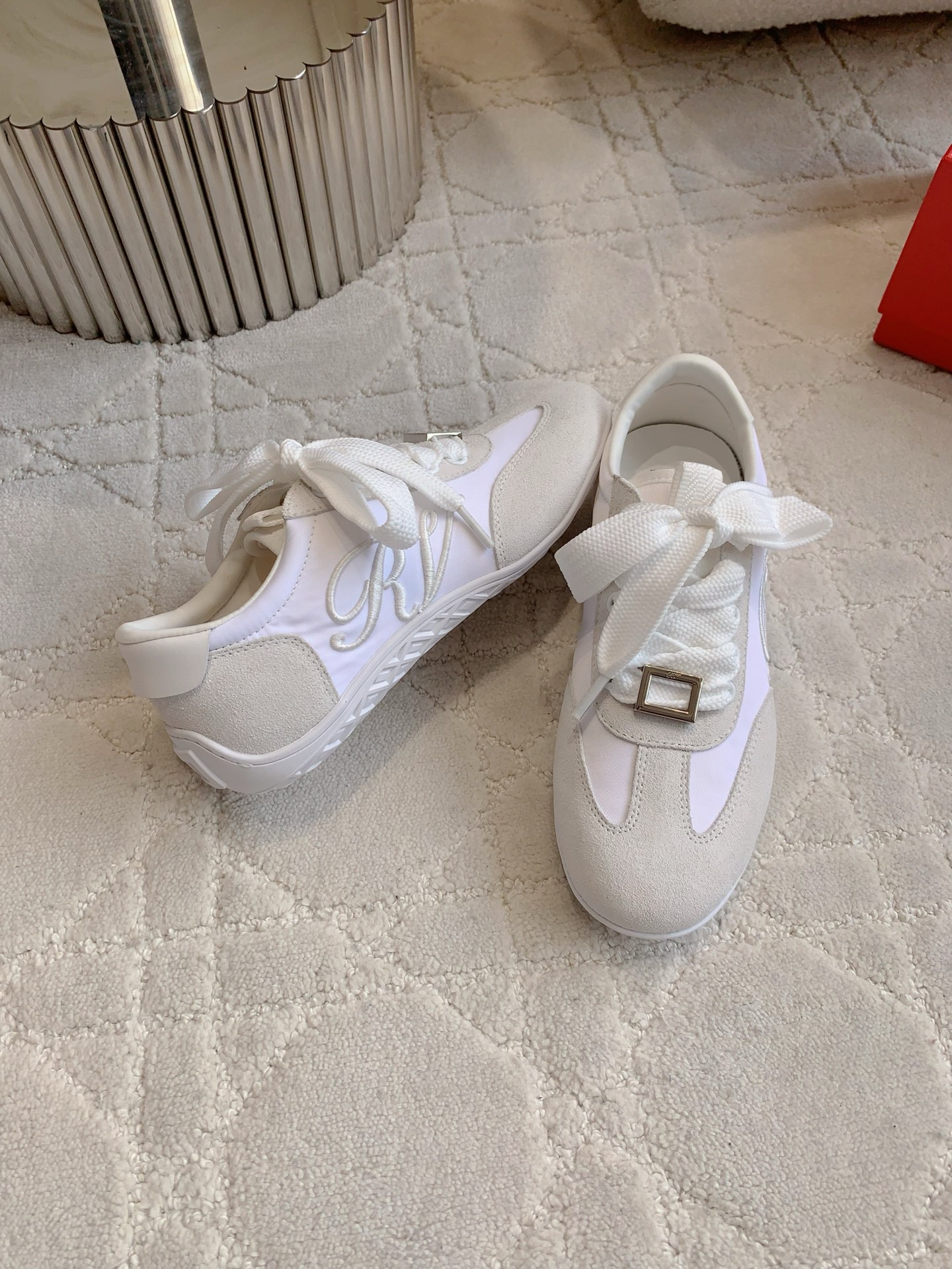 Roger vivier Low Sneakers in suede
