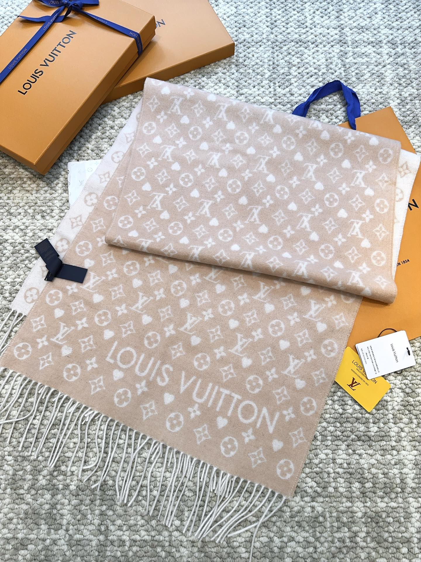LV another autumn and winter scarf