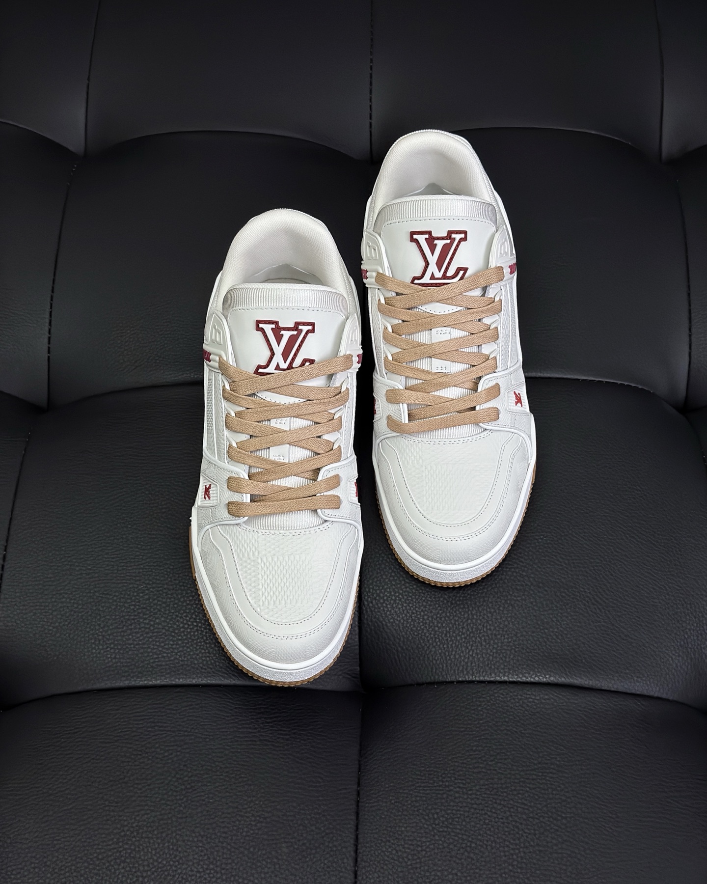 LOUIS VUITTON 1AHTS7 LV Trainer Sneaker
