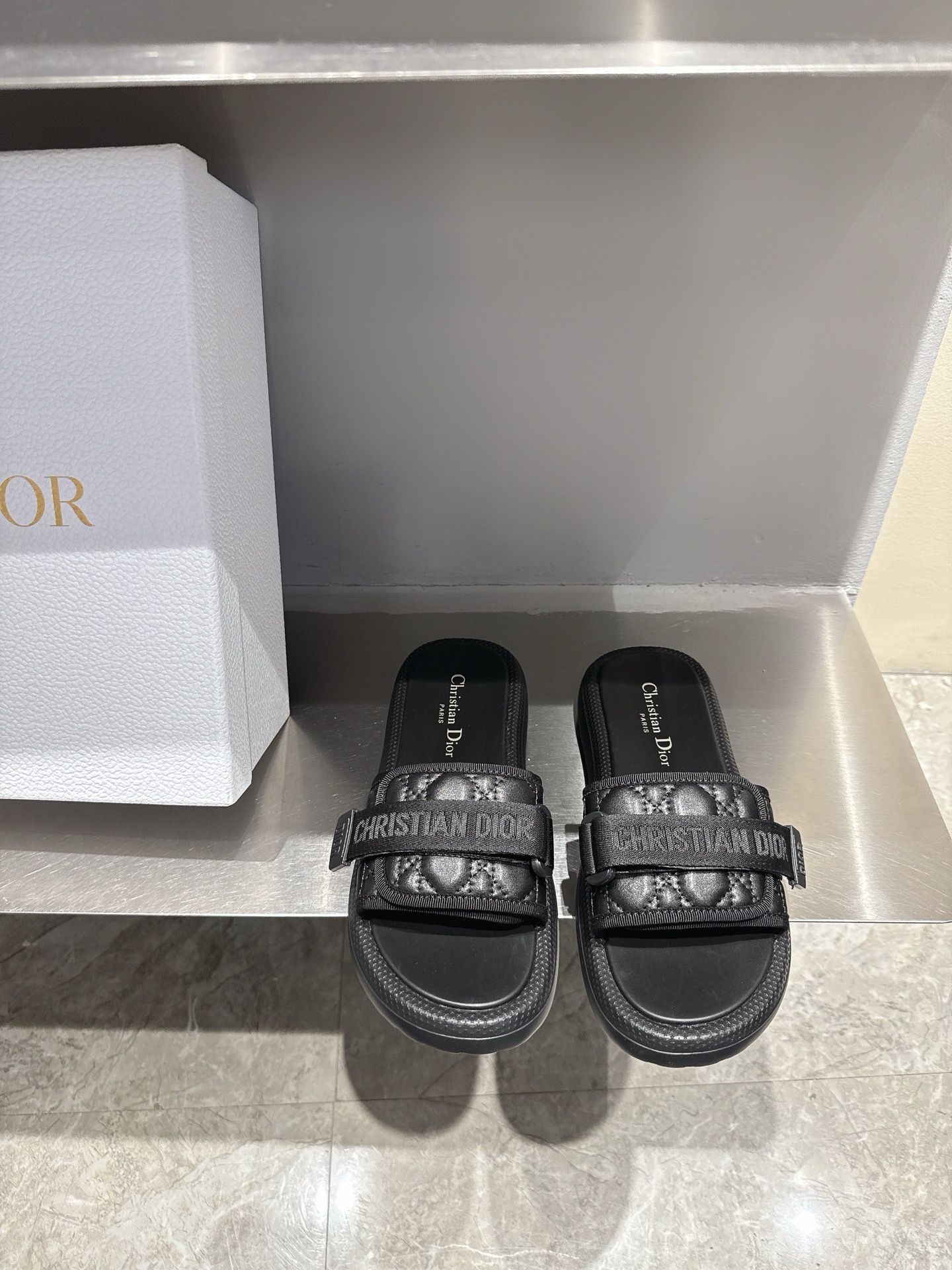 Dior 25SS Spring/Summer Ultra-Light Foam Sole Beach Slides
