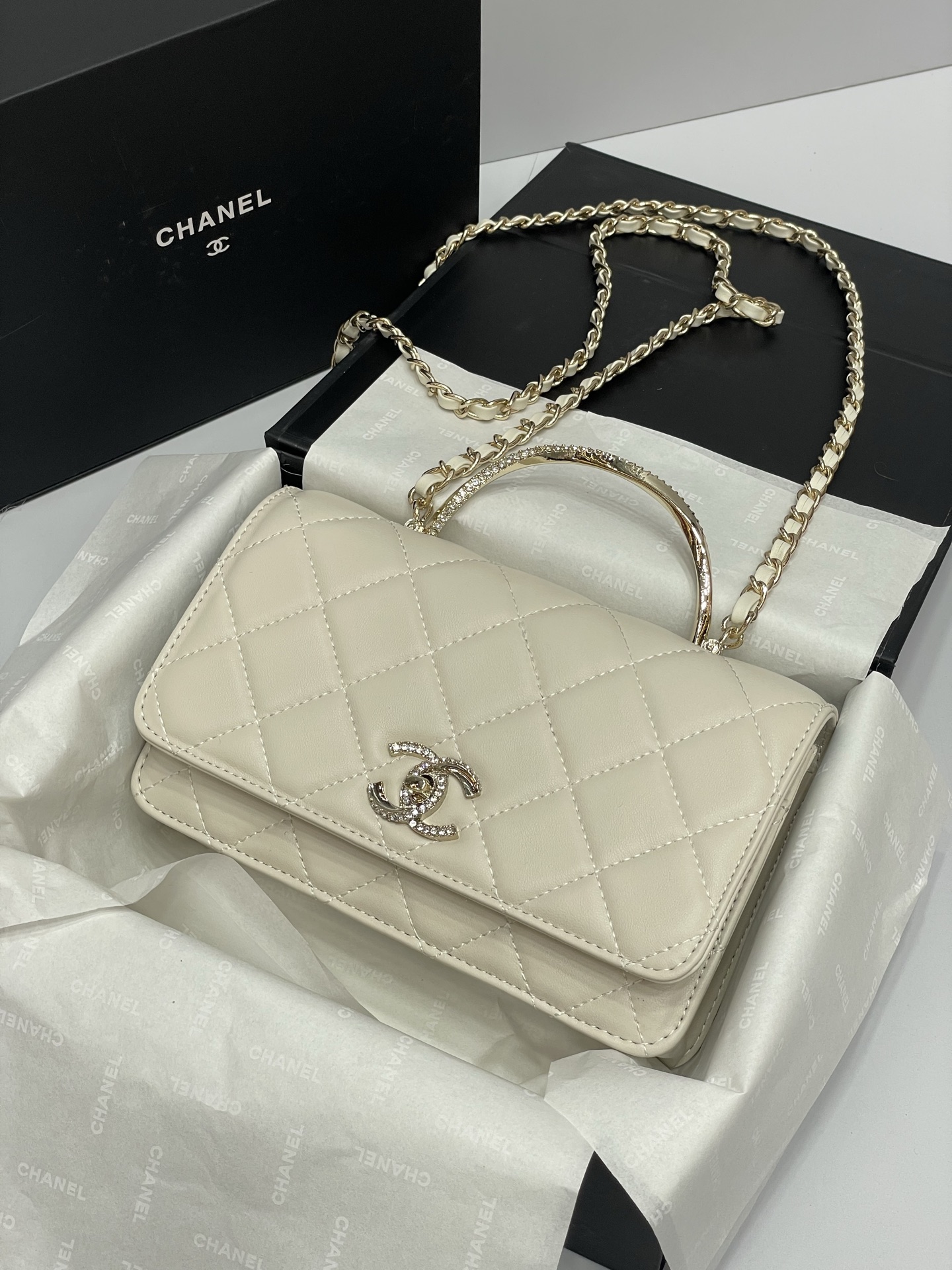 Chanel-Purse with handle