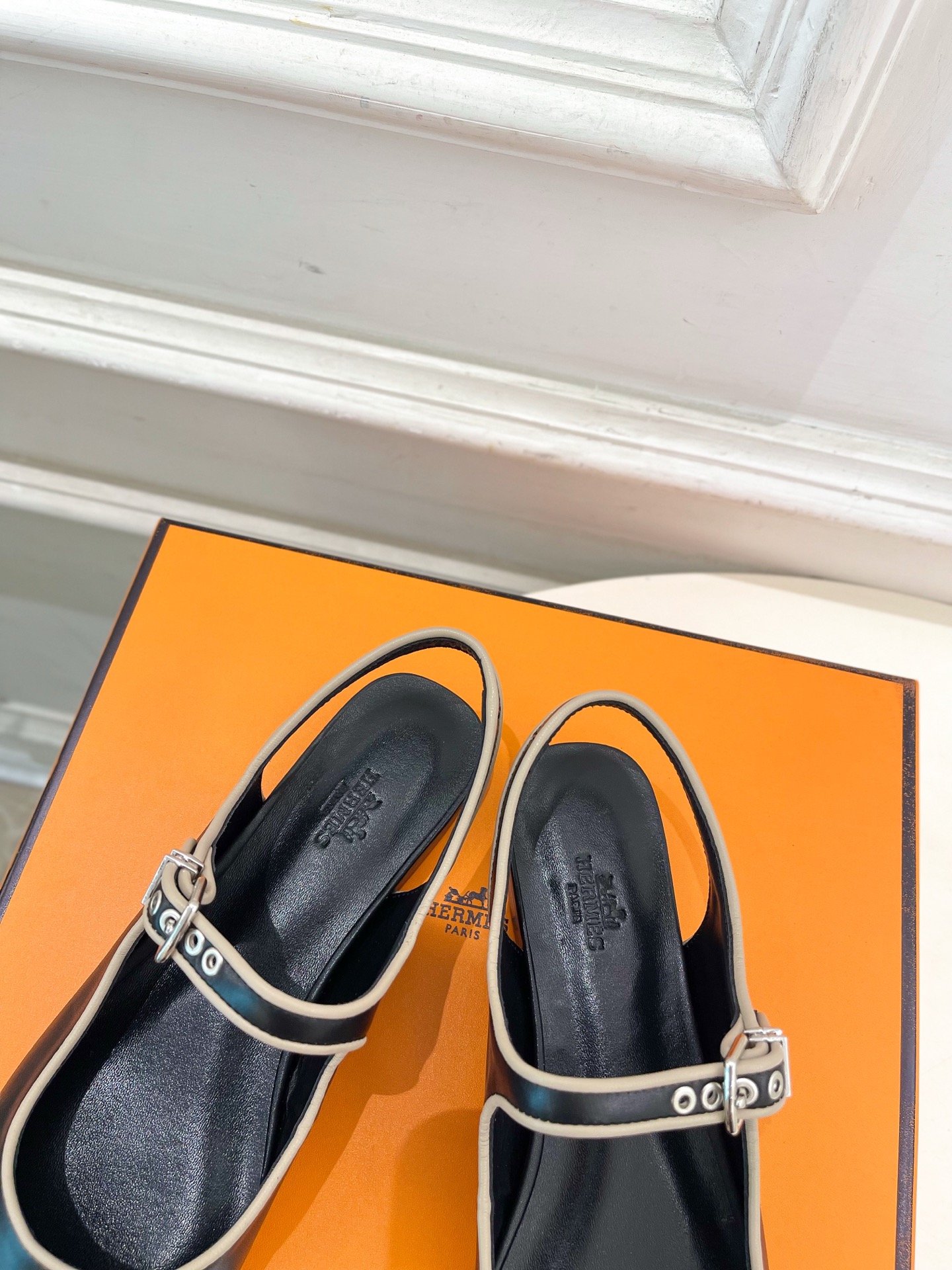 HERMÈS Kleo Mule Sandals