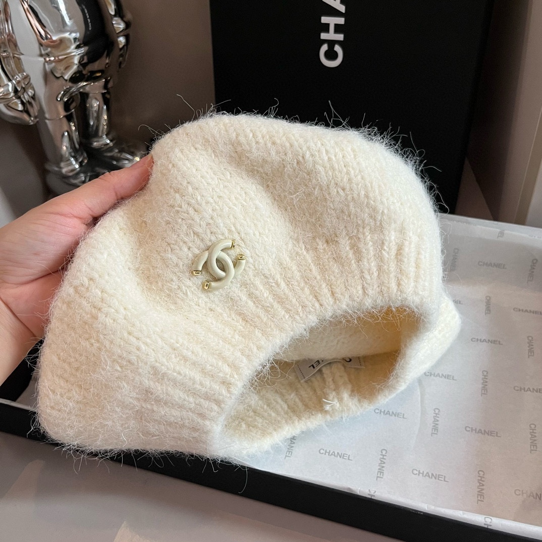 Chanel wool beret,