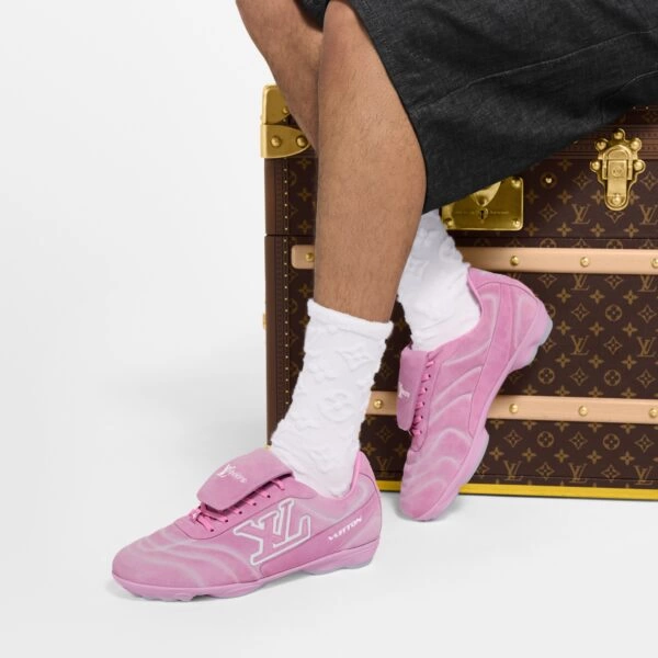Louis Vuitton 1AHTYE LV Footprint Soccer Pink