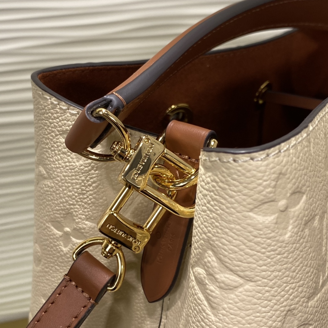LV Embossed Calfskin Noé Bucket Bag