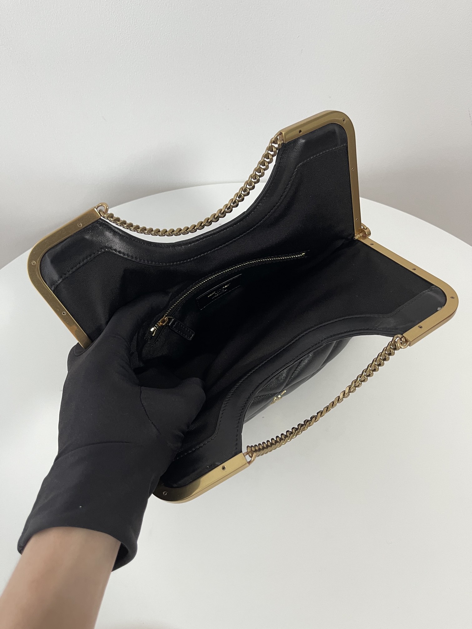 Bolsa Yves Saint Laurent LE87