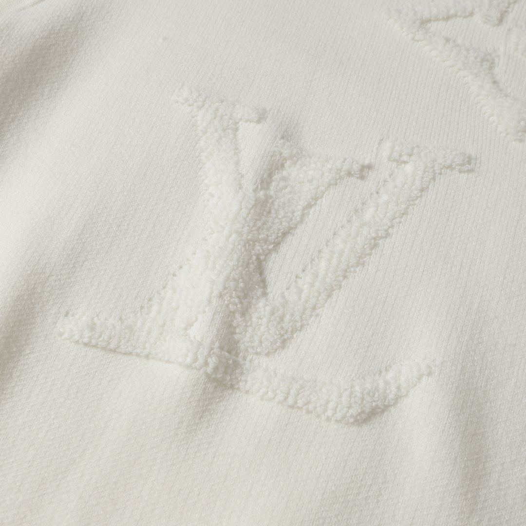 LV- Long sleeve white sweater