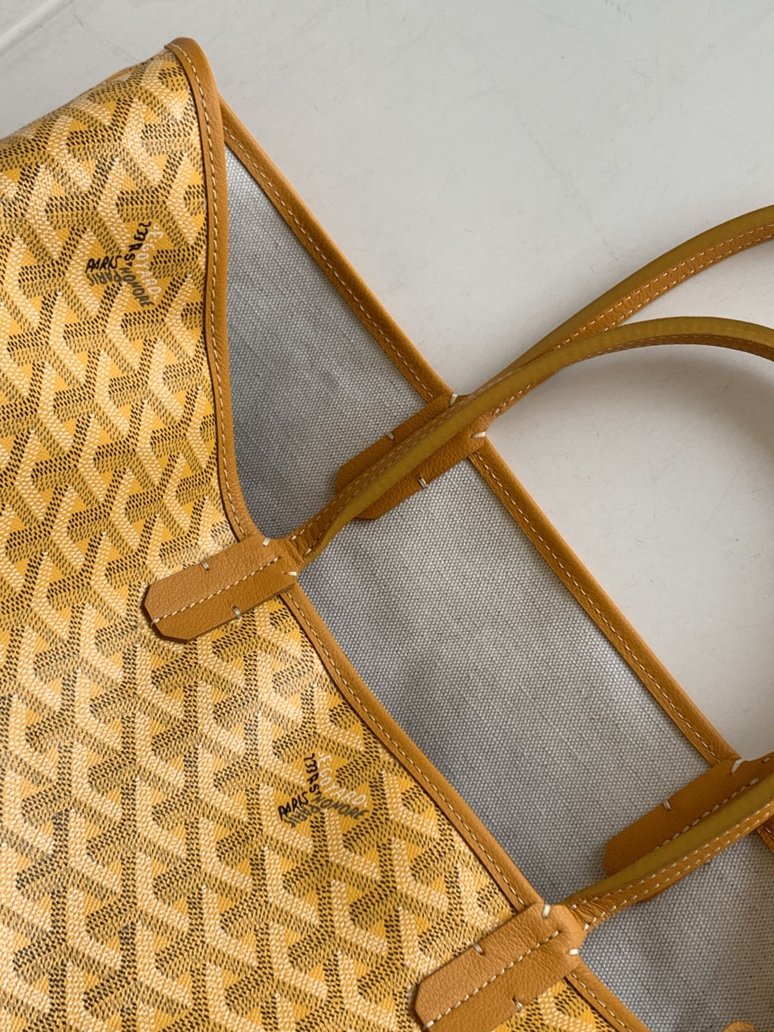 Goyard-Chien Gris Pet Carrier