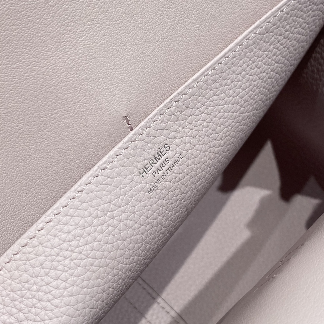 Hermès 𝐻𝑎𝑙𝑧𝑎𝑛 -purple