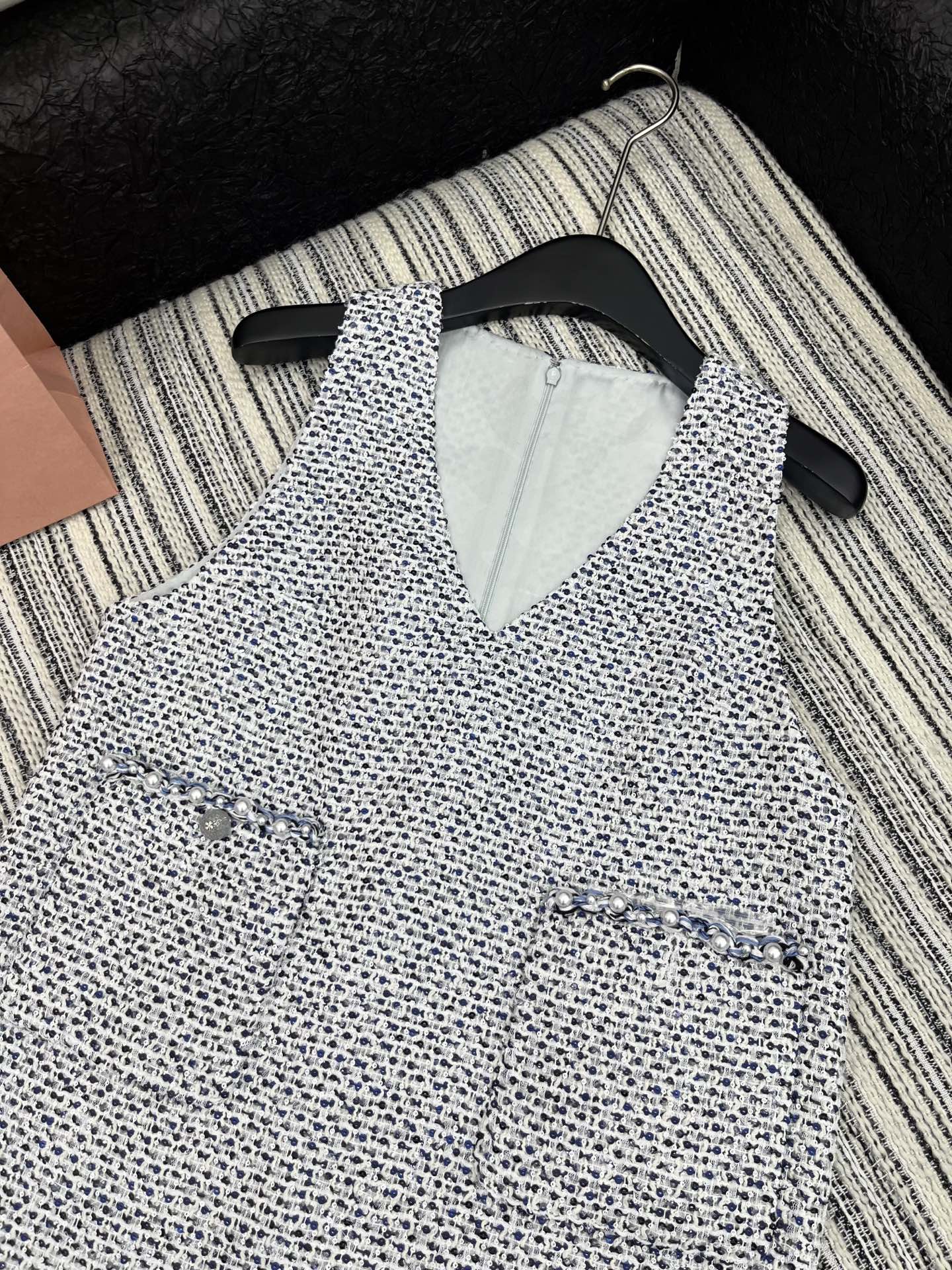 Chanel-2025 New Tweed Round-Neck Pearl Vest Dress